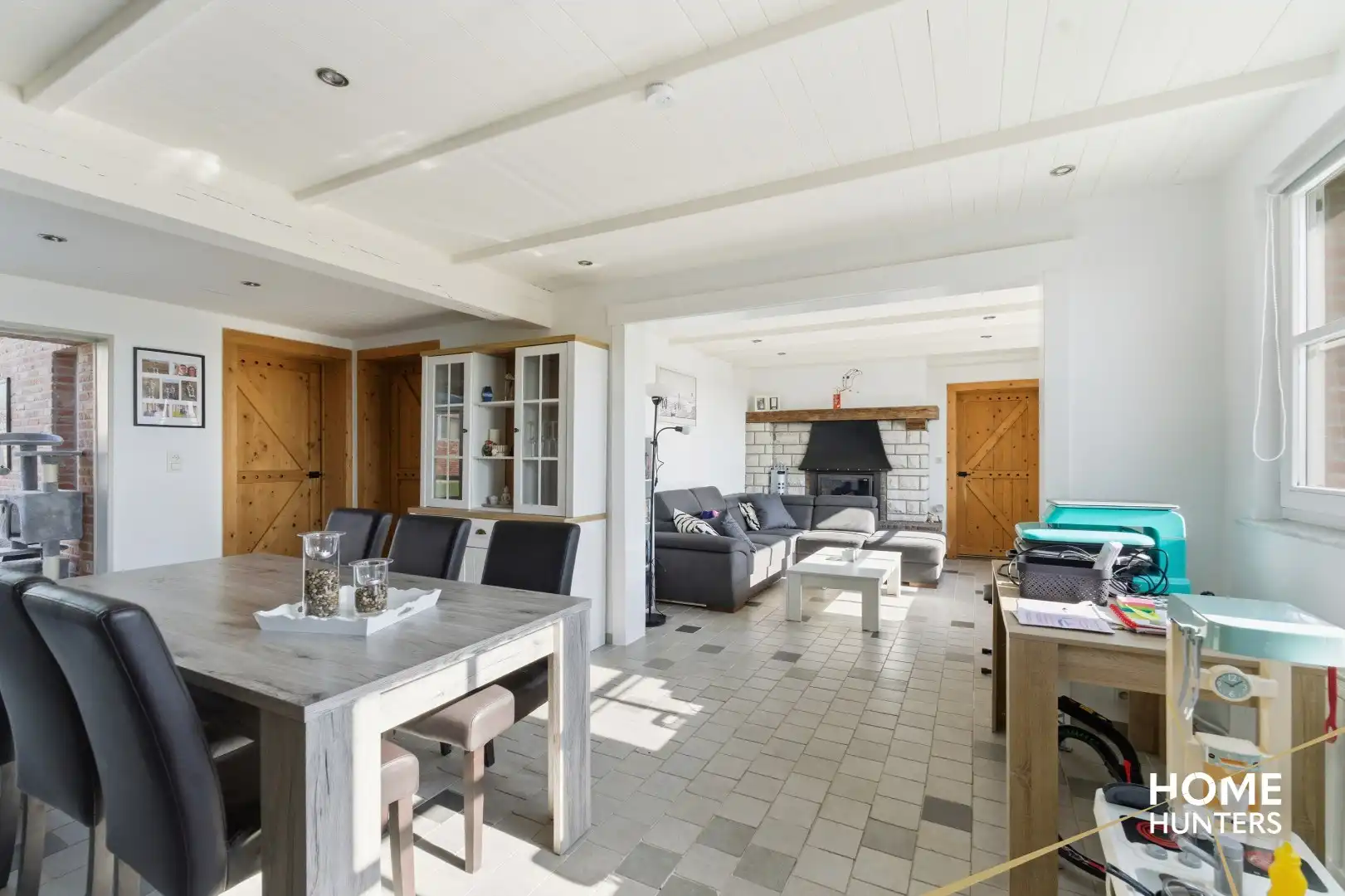 Instapklare hoekwoning in het rustige Leffinge! foto 4