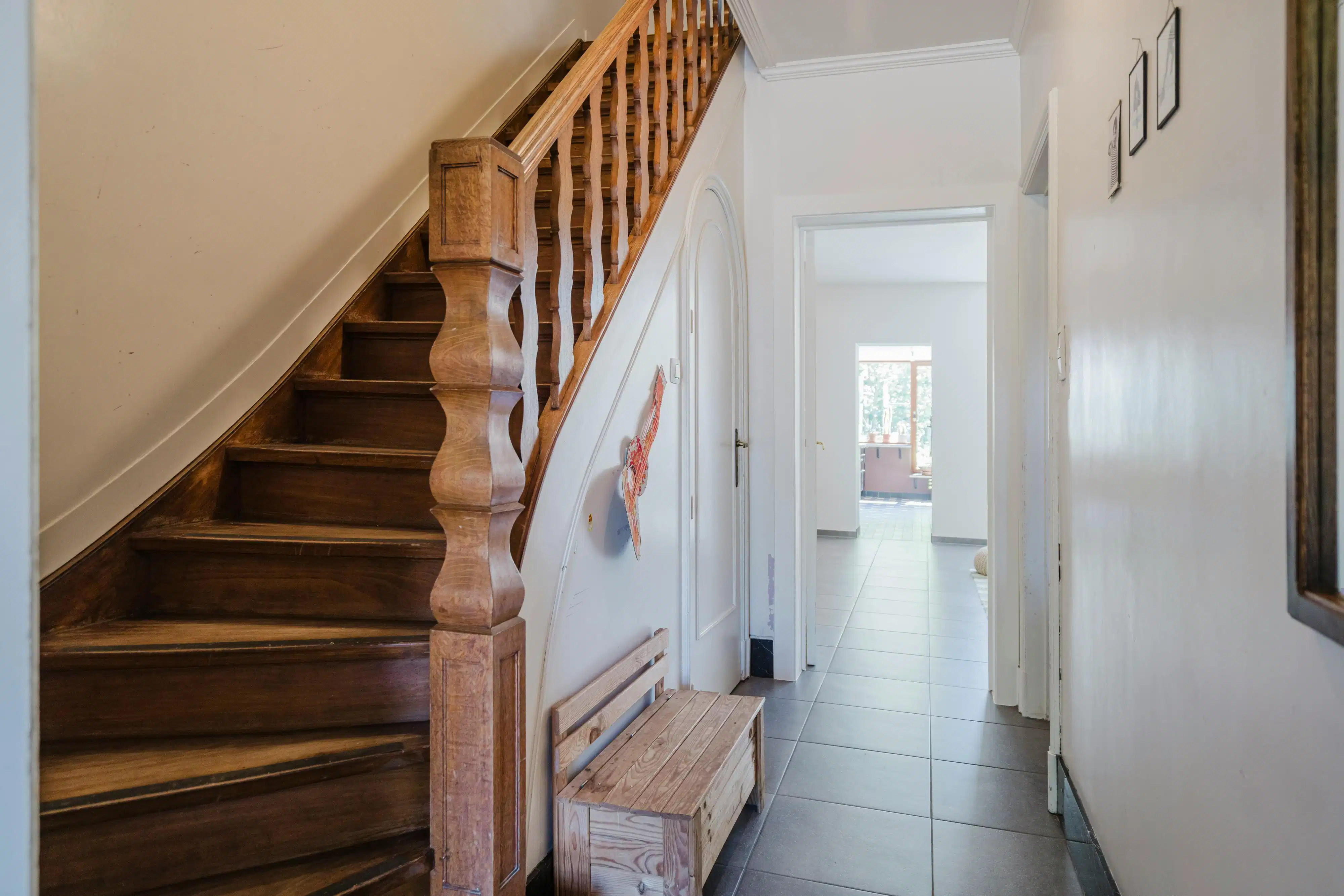 Instapklare burgerwoning met tuin en 4 slpk in Beverlaai  foto 17
