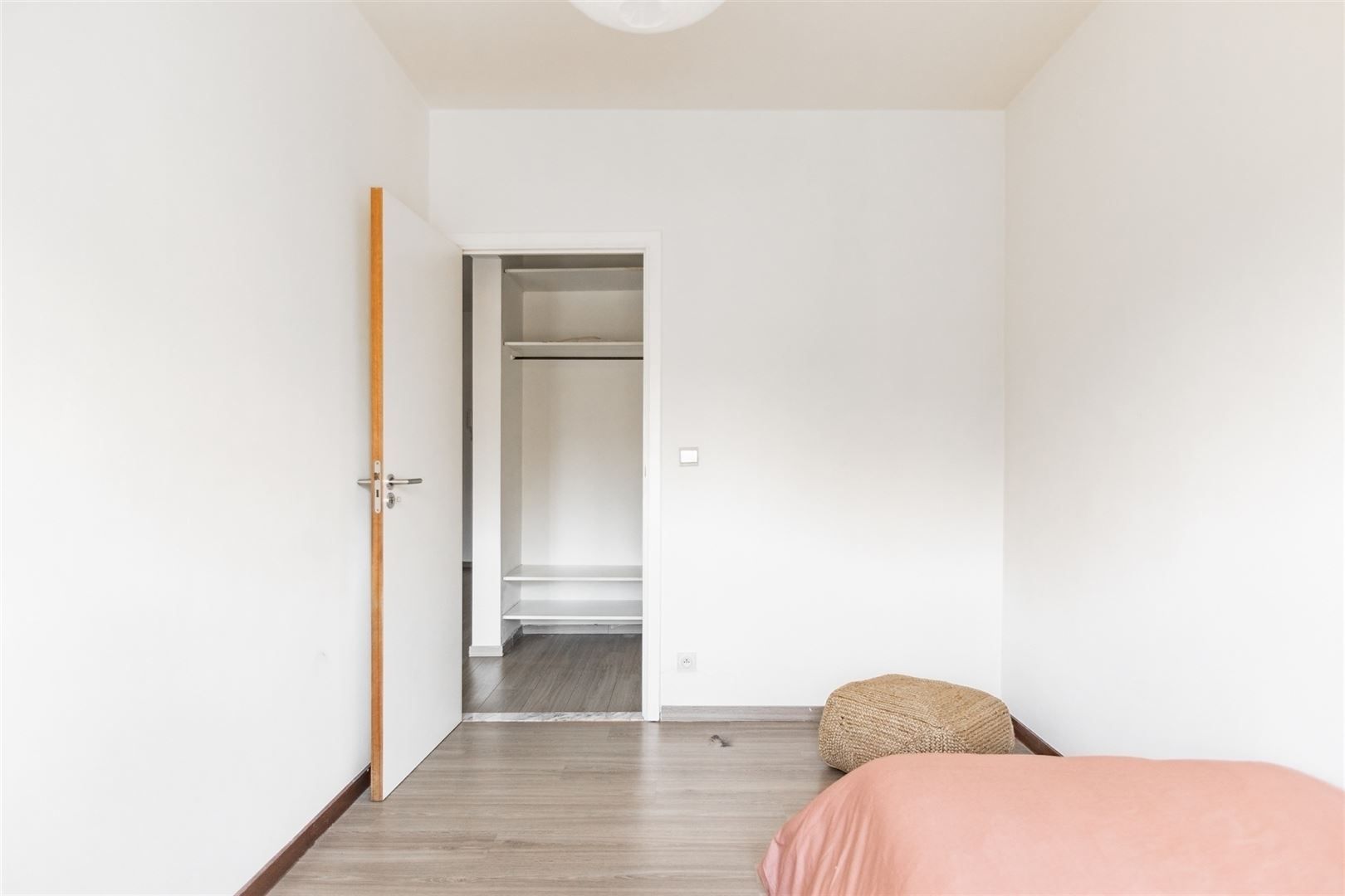 Zeer zonnig 3 slaapkamer appartement met terras foto 15