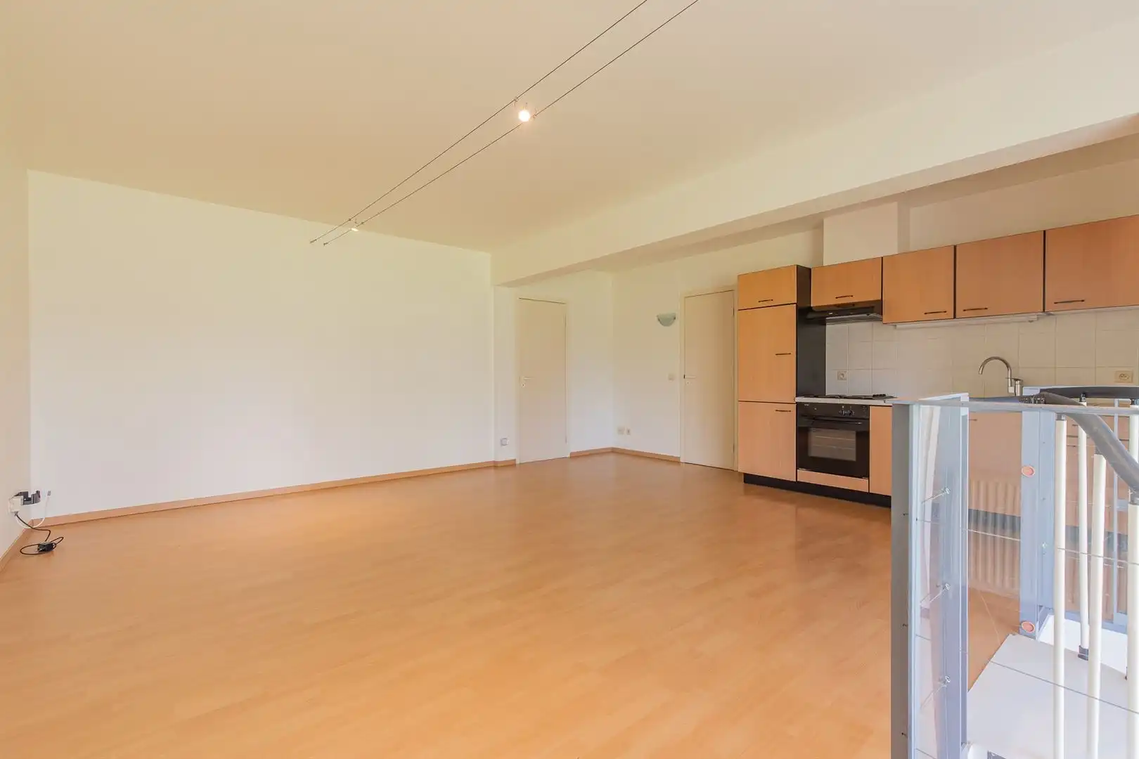 Veelzijdig handelspand met bovenliggend appartement (126m²) in centrum Dendermonde foto 11