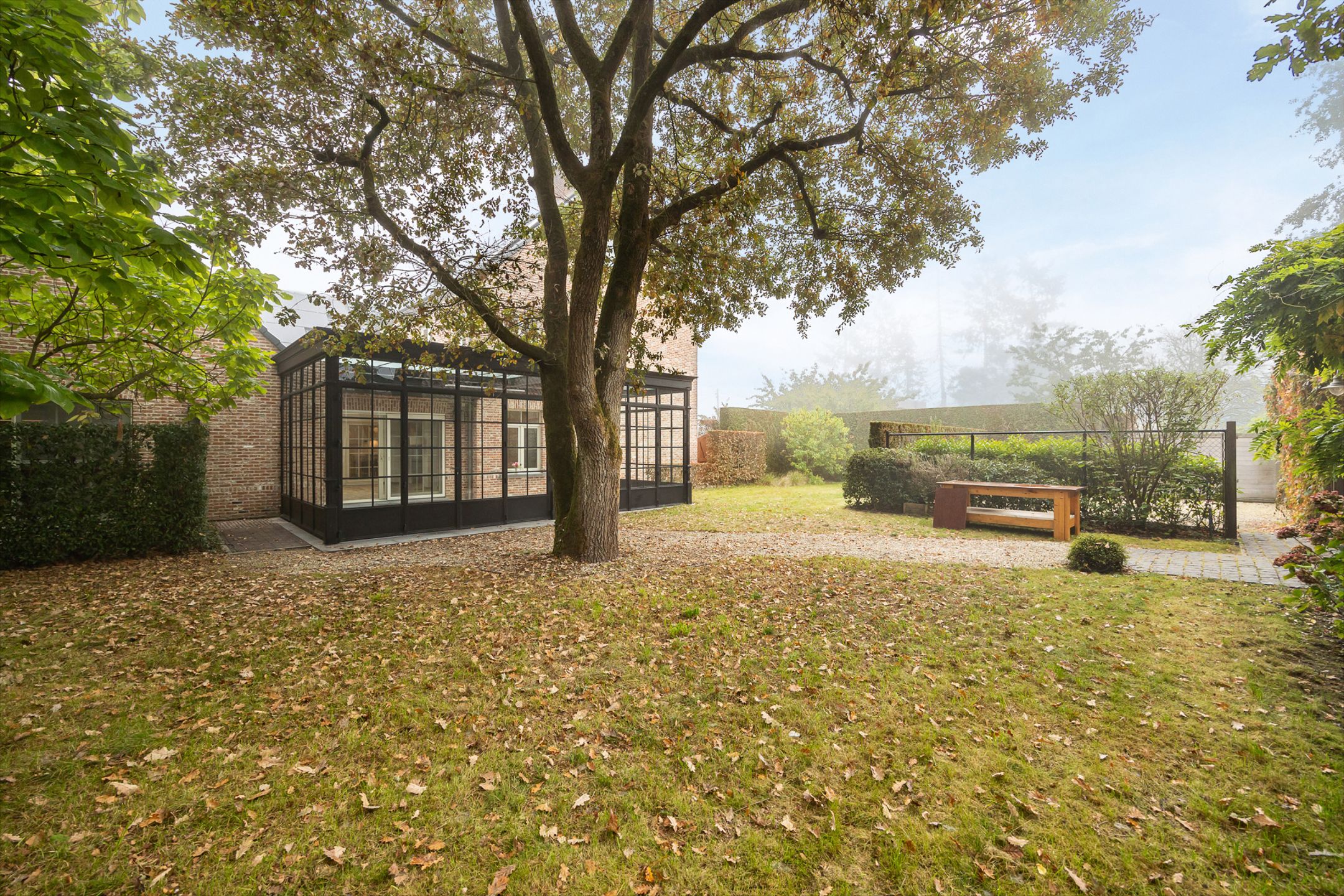 Ruime villa met tuin, bijgebouw en dubbele garage in Zoersel. foto 9