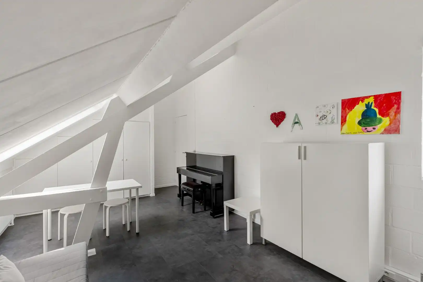 Moderne architectenwoning met mooie tuin en zwembad, 5 slaapkamers in Hasselt, OB op 8a12ca in doodlopende straat foto 32