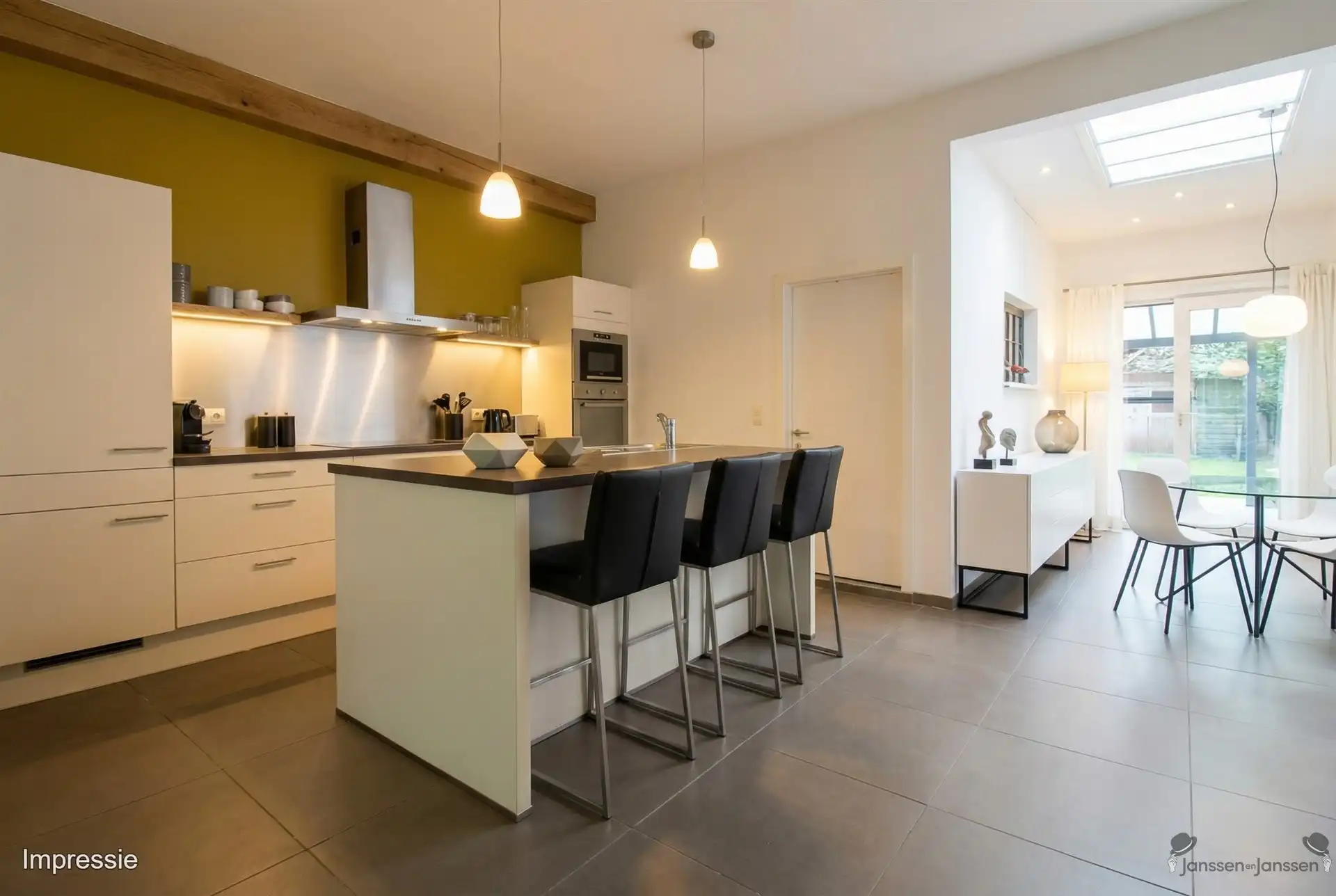 Woning met tuin foto 4