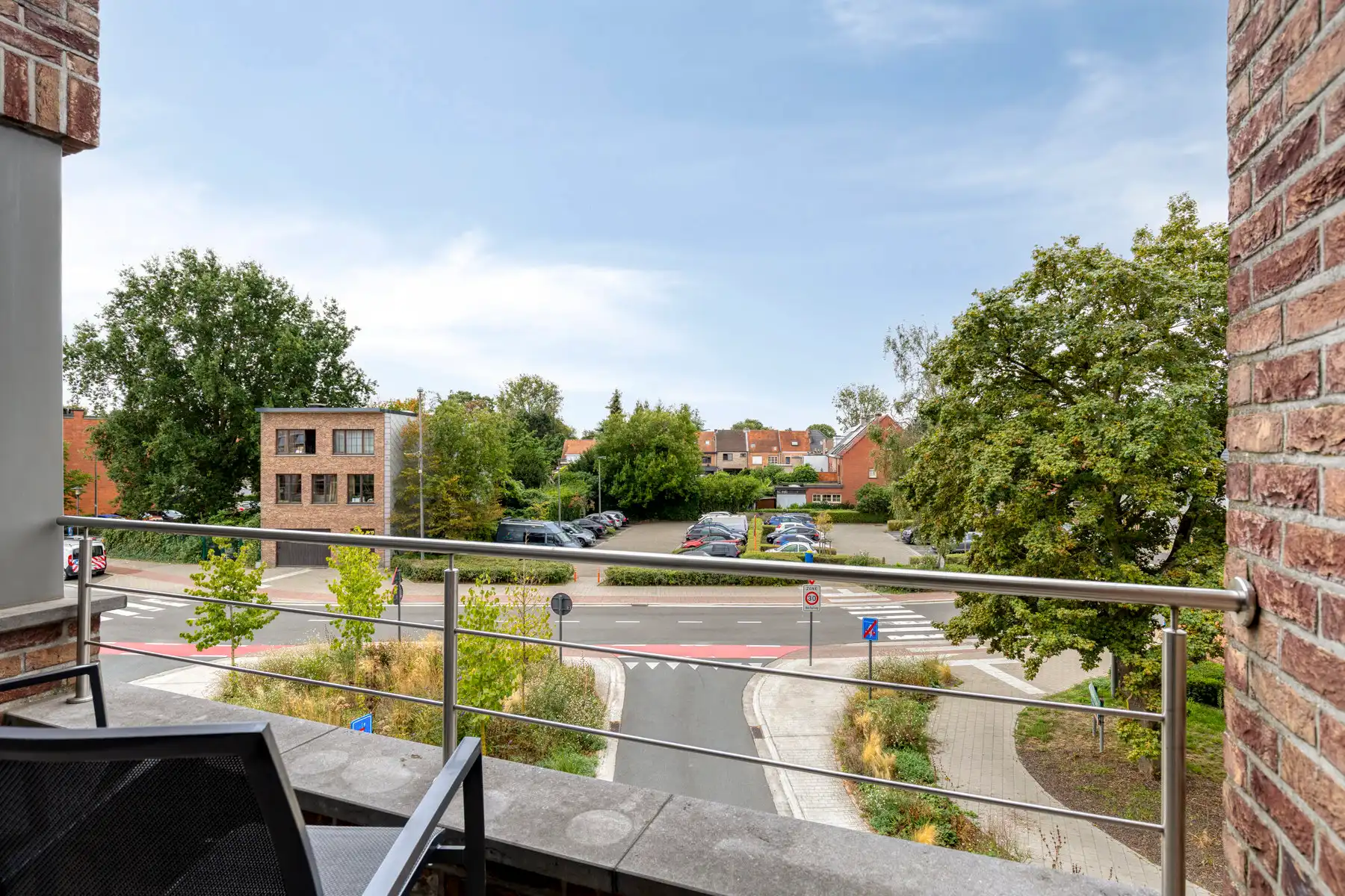 Ruim duplexappartement met 3 slaapkamers in Wommelgem. foto 24