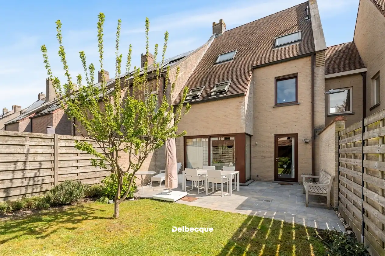 Schitterende instapklare stadswoning met 4 slk en stadstuin in rustige omgeving foto 7