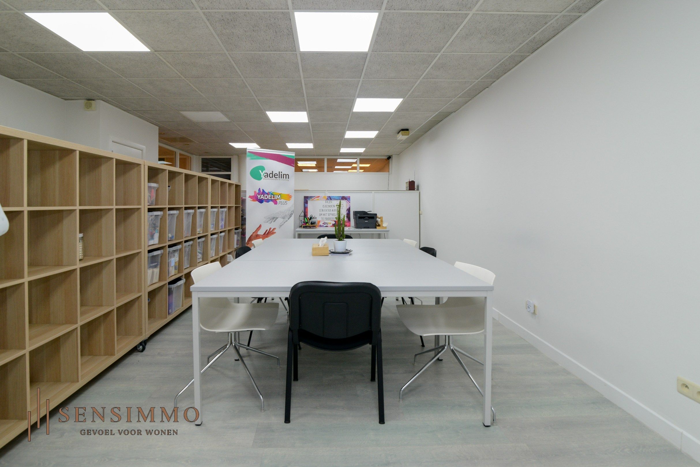 Handelsgelijkvloers van 200m² te Genk centrum, onmiddellijk beschikbaar foto 8