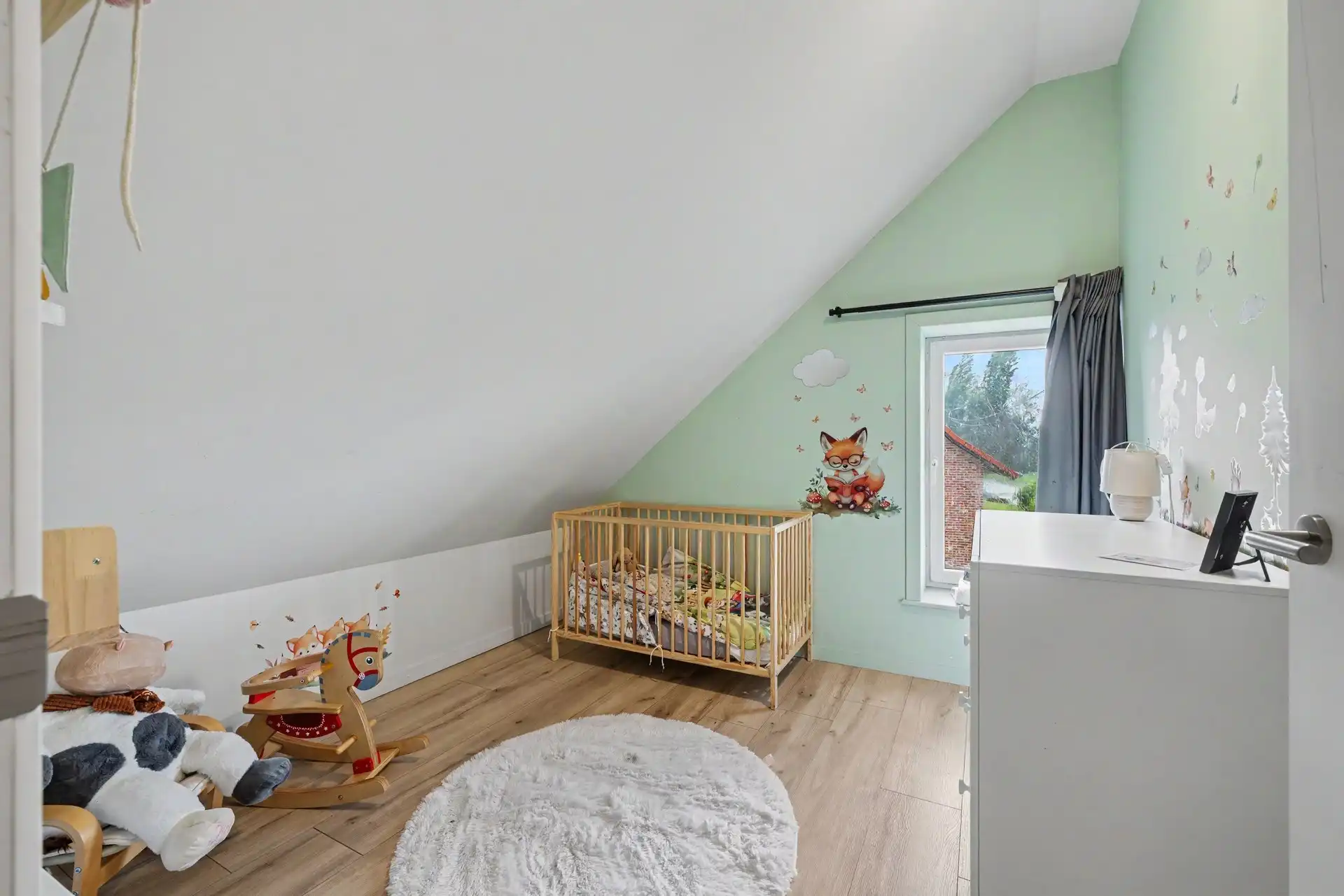 Charmante, gerenoveerde gezinswoning met hedendaagse loods van 400m²  foto 24