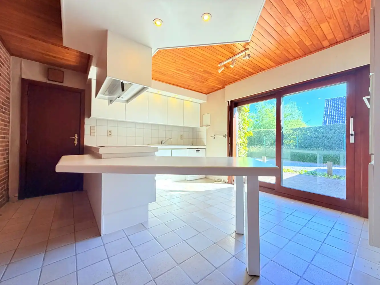 Alleenstaande woning op een perceel van 2.254 m² foto 6