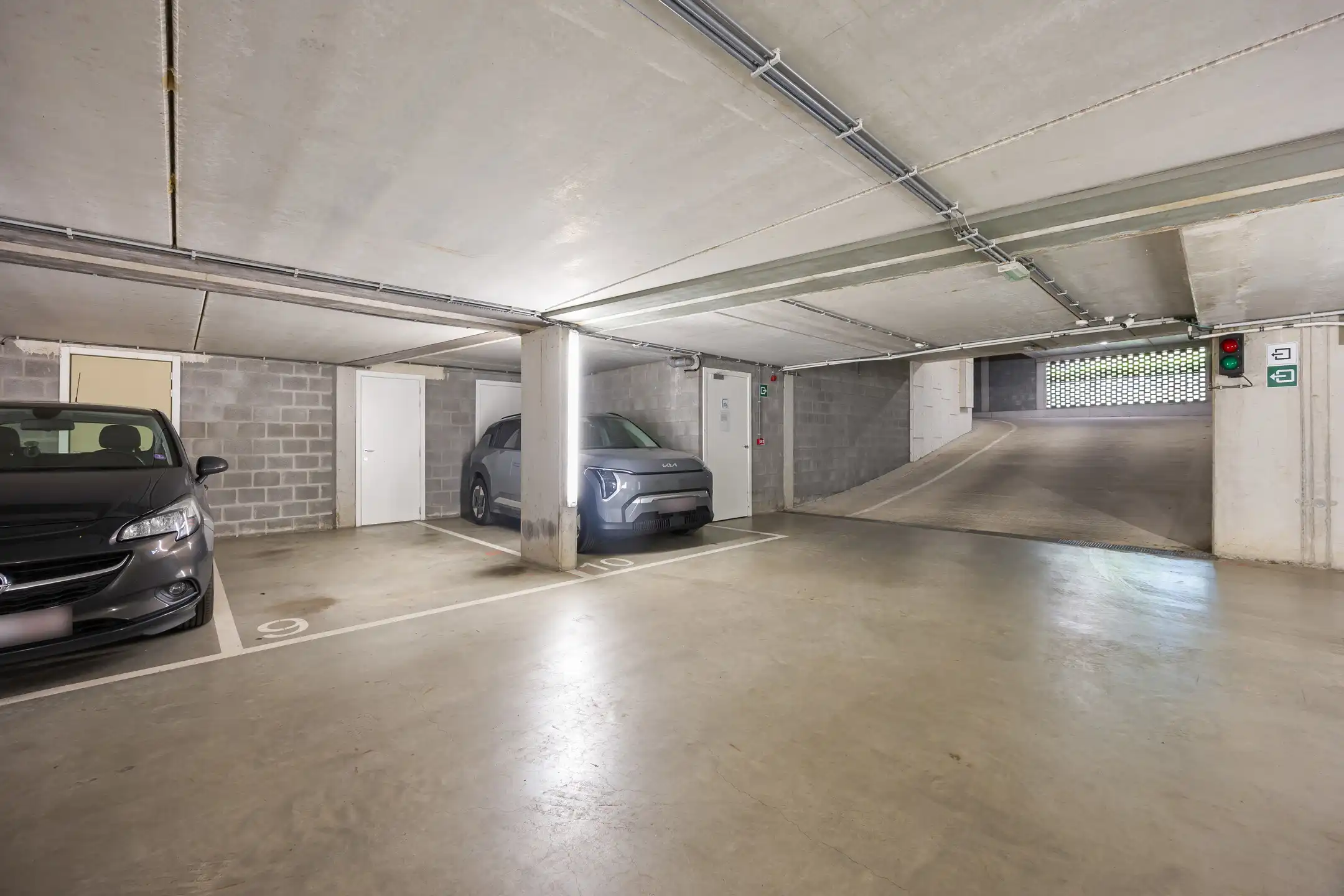 zeer verzorgde woning met 3 slaapkamers, groot terras en ondergrondse parkeerplaats foto 27