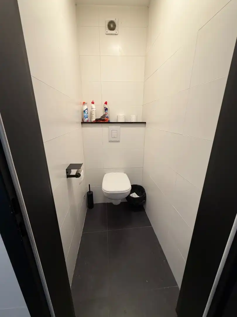Gerenoveerd handelspand met instapklaar duplexappartement en tuintje foto 20