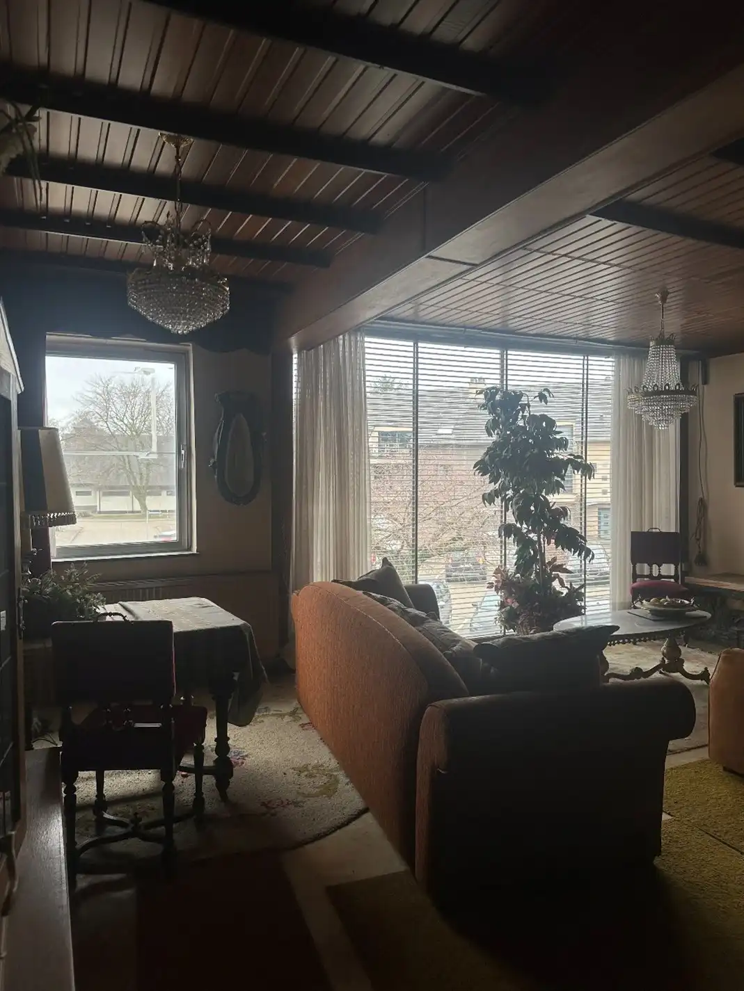 Commercieel uitstekend gelegen investeringspand bestaande uit bakkerij + duplex foto 5