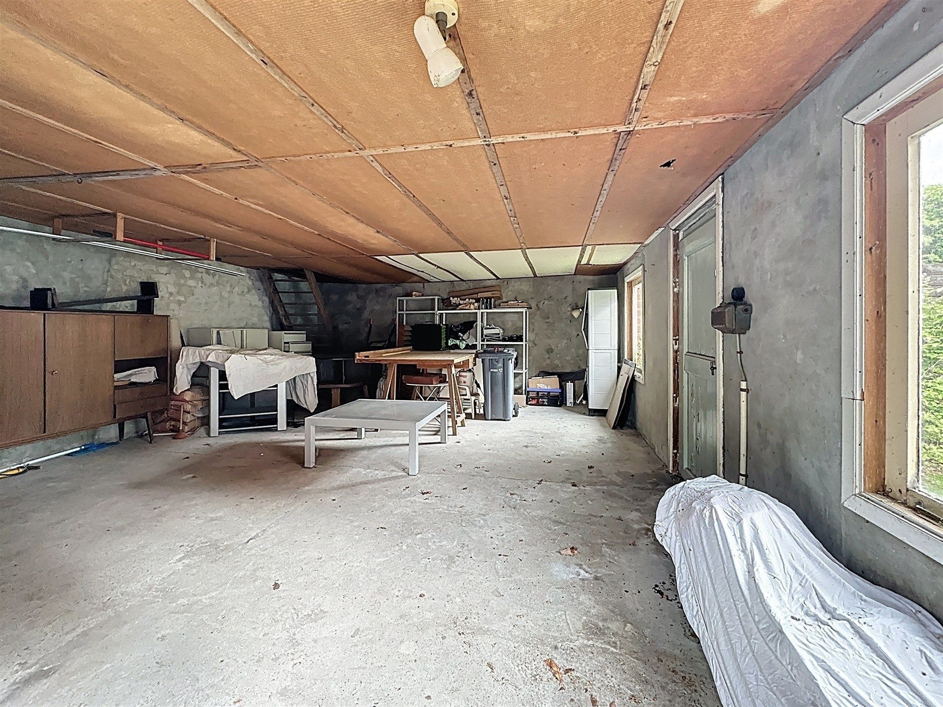 Charmante ruime woning met 4 slaapkamers en bijgebouw (40m²) op perceel van 290m² foto 11