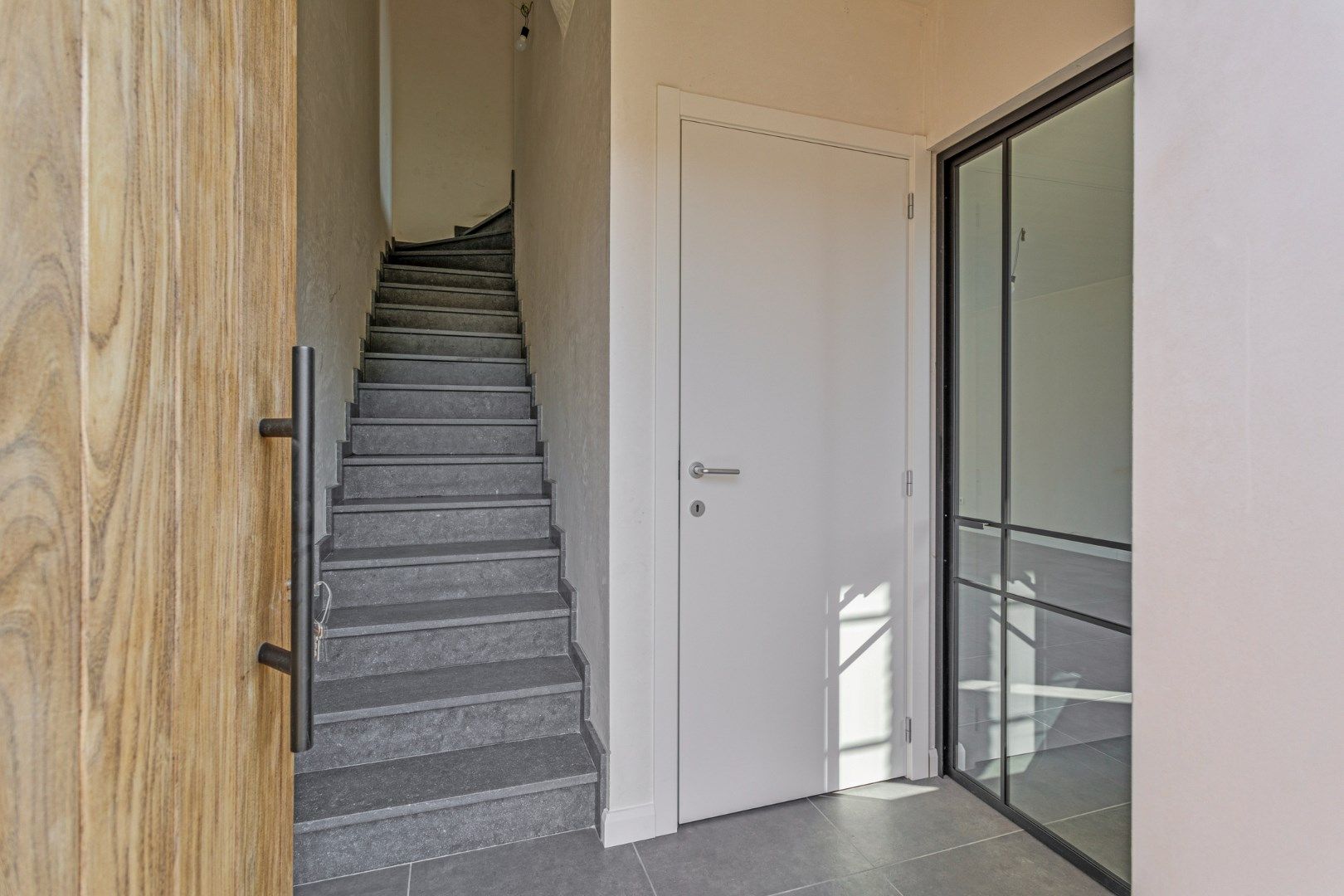 Ruime en kwalitatief afgewerkte nieuwbouw (HOB) met 3 ruime slpks op 412 m² te Olen ! foto 12