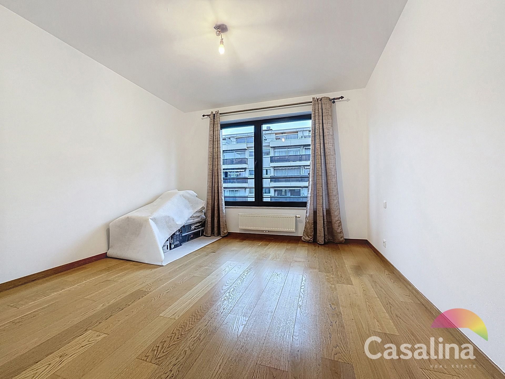 Prachtig 3-slaapkamerapp. met terras en parking (EPC: A-) foto 10