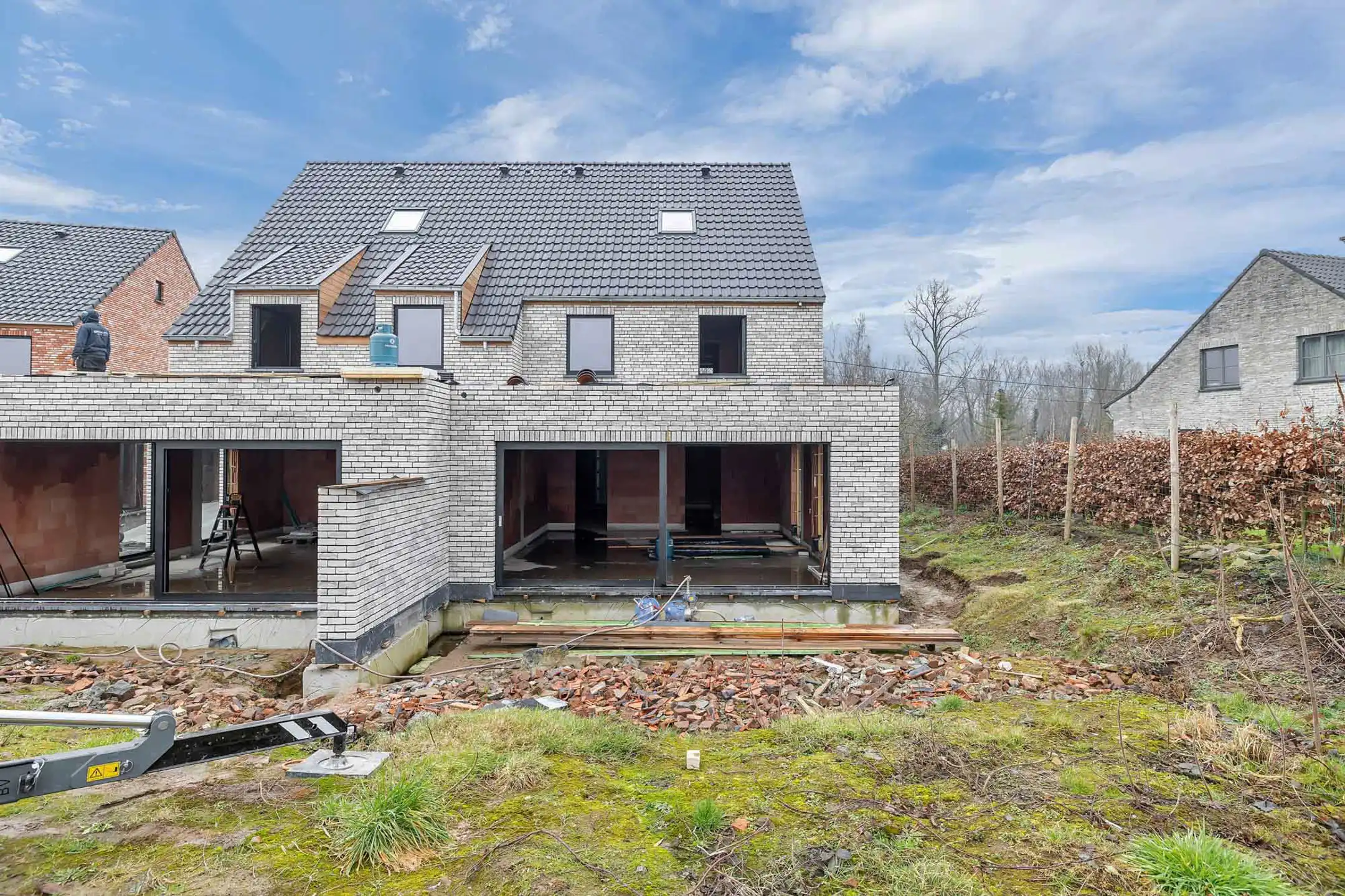 Halfopen bebouwing op een groot perceel in Denderhoutem foto 5