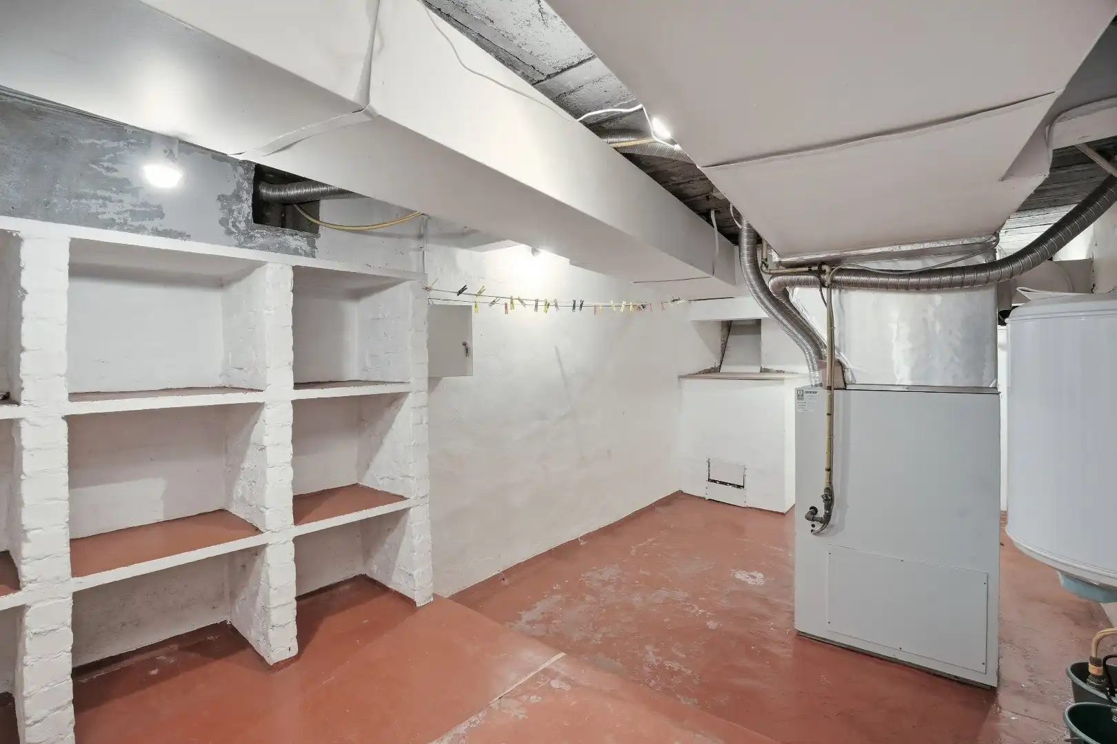 Statige woning te koop in centrum Stasegem, onder de kerktoren op 1000 m² grond, afgewerkt met authentieke en kwaliteitsvolle materialen. foto 26