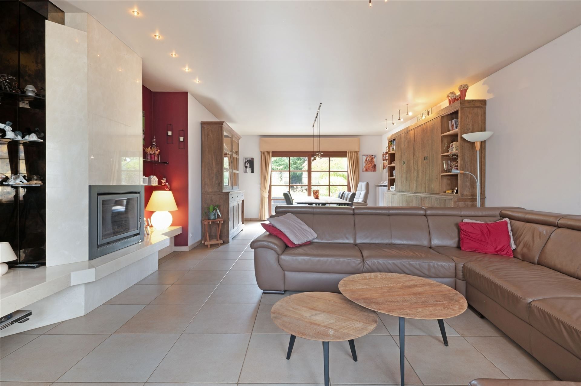 Exclusieve villa met tuin & zonneterras, omgeven door groen foto 4