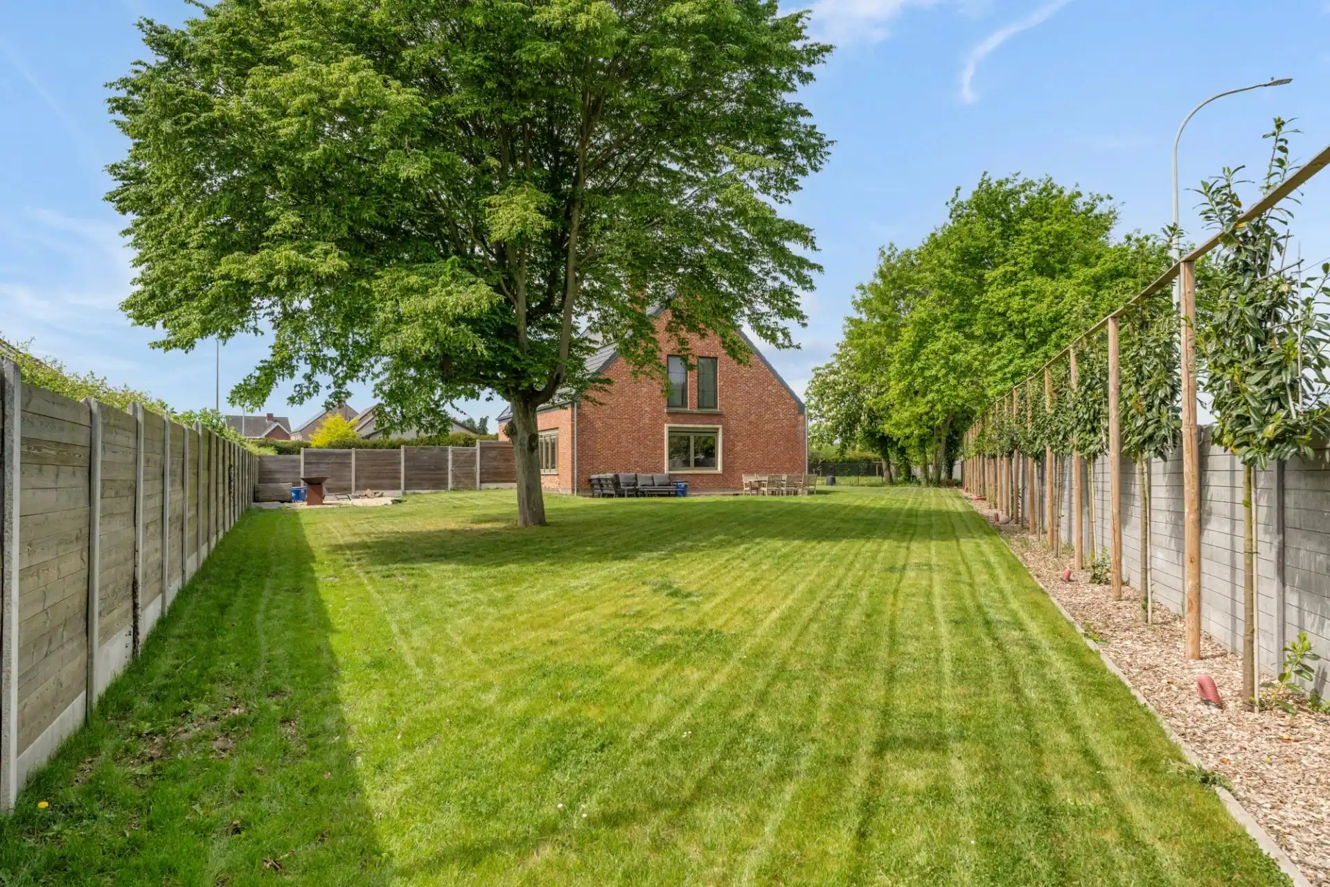 Vernieuwde gezinswoning met tuin en dubbele garage te Herk-de-Stad foto 13
