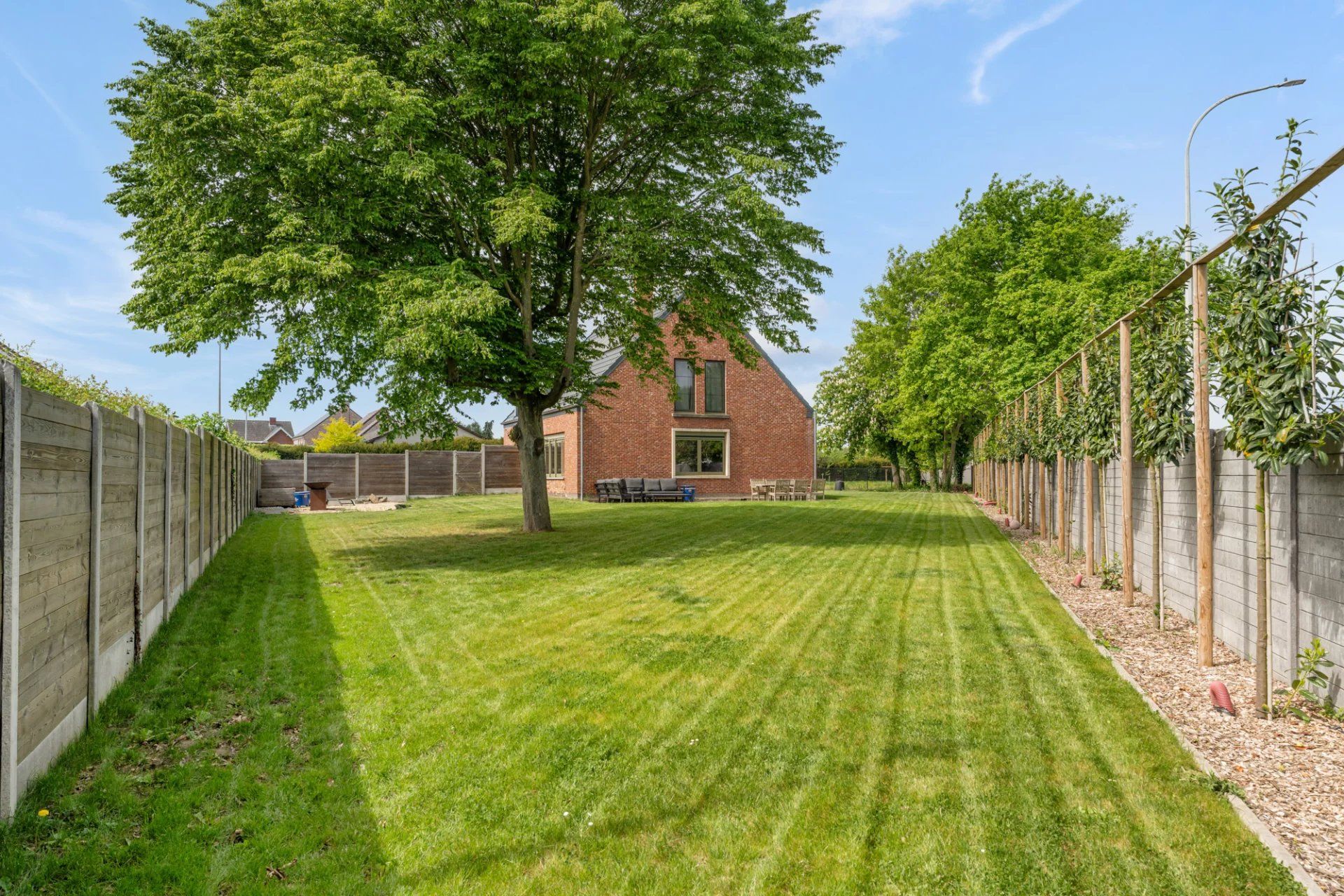 Vernieuwde gezinswoning met tuin en dubbele garage Herk-de-Stad foto 14