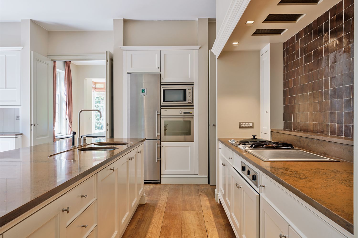 Tijdloze Vlassak-Verhulst villa op 3.016 m2 foto 6