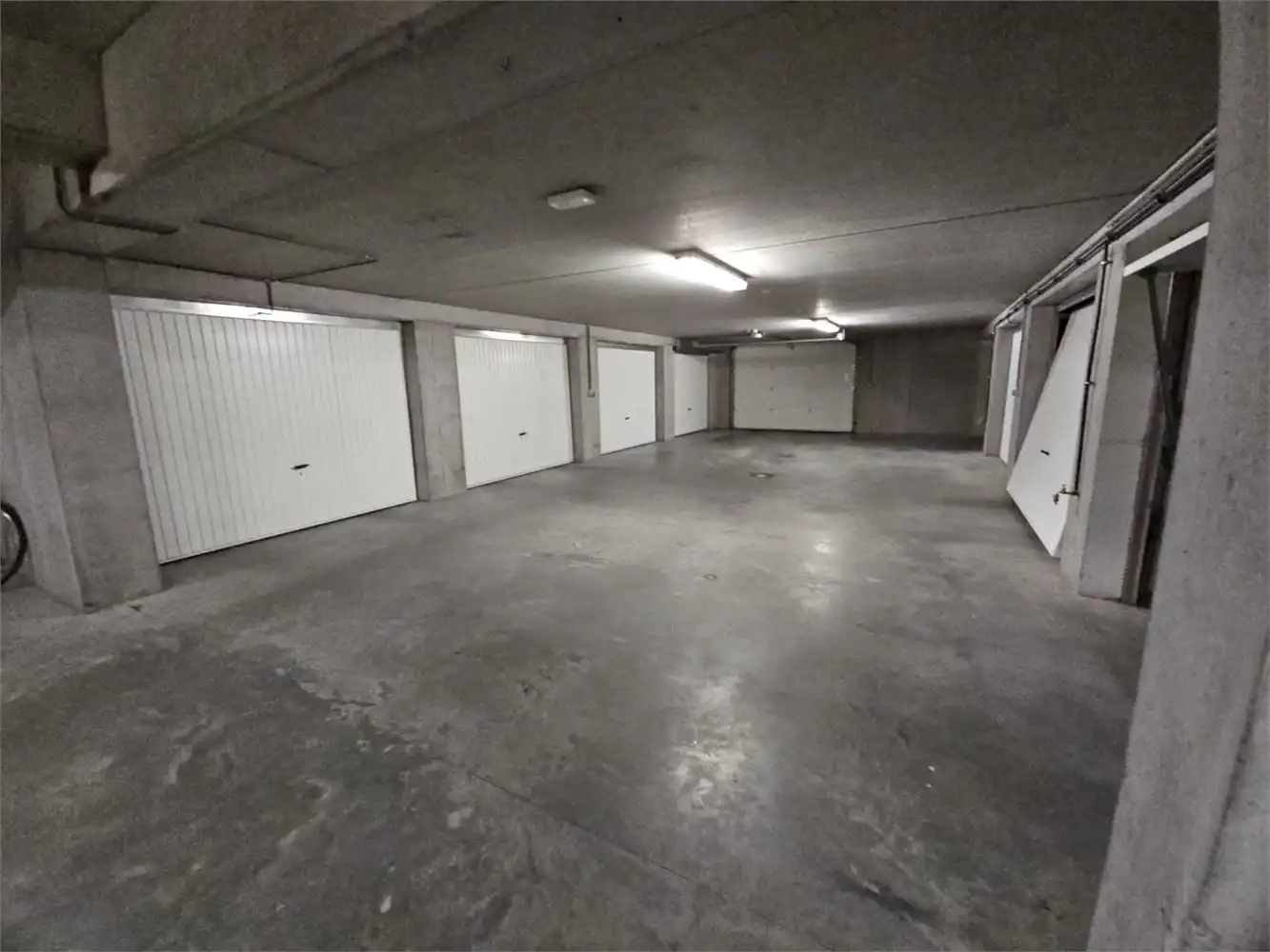 Appartement met terras en garage in het centrum van Moerbeke foto 20