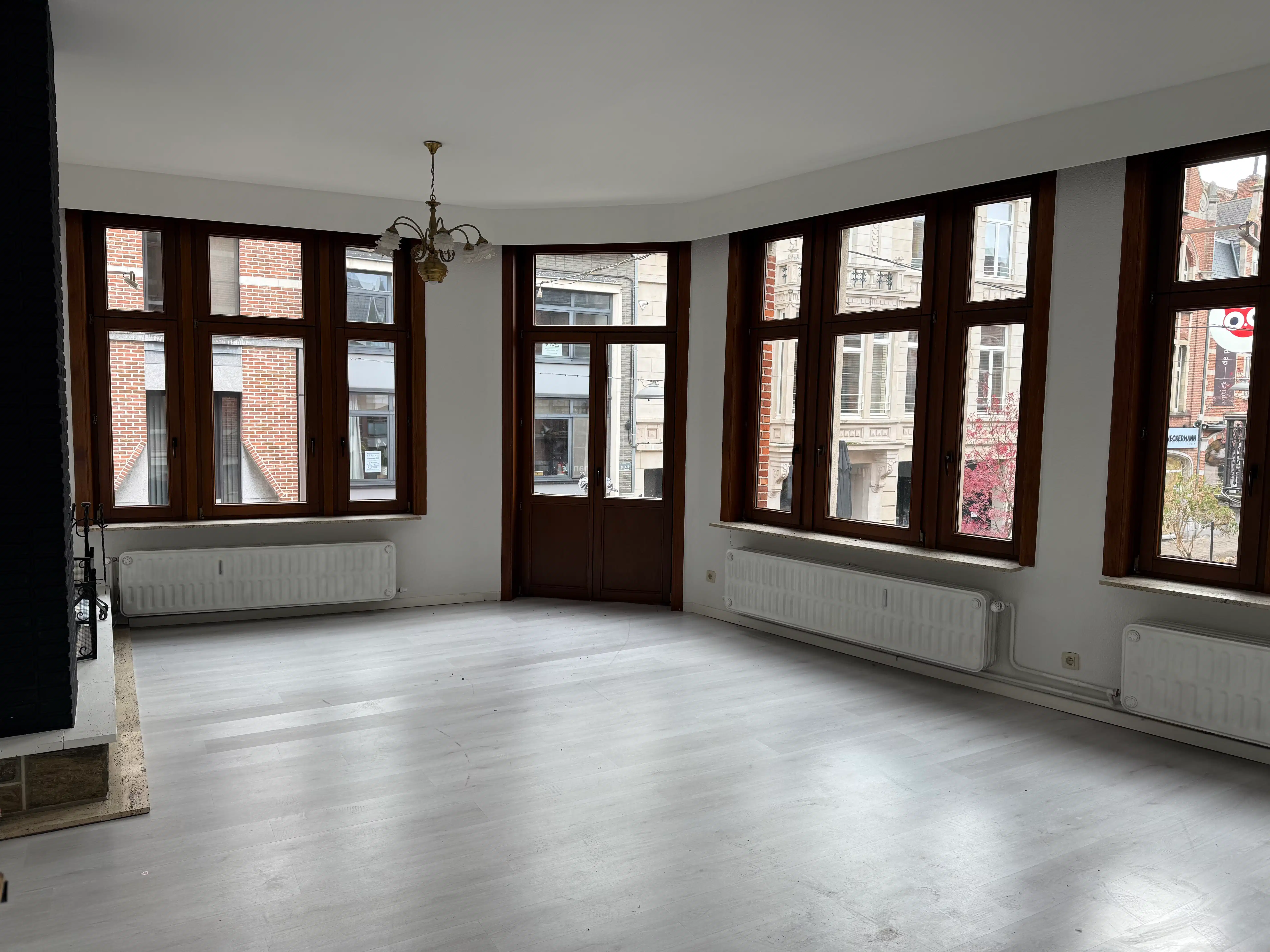 Te huur : Handelspand met woonst foto 5