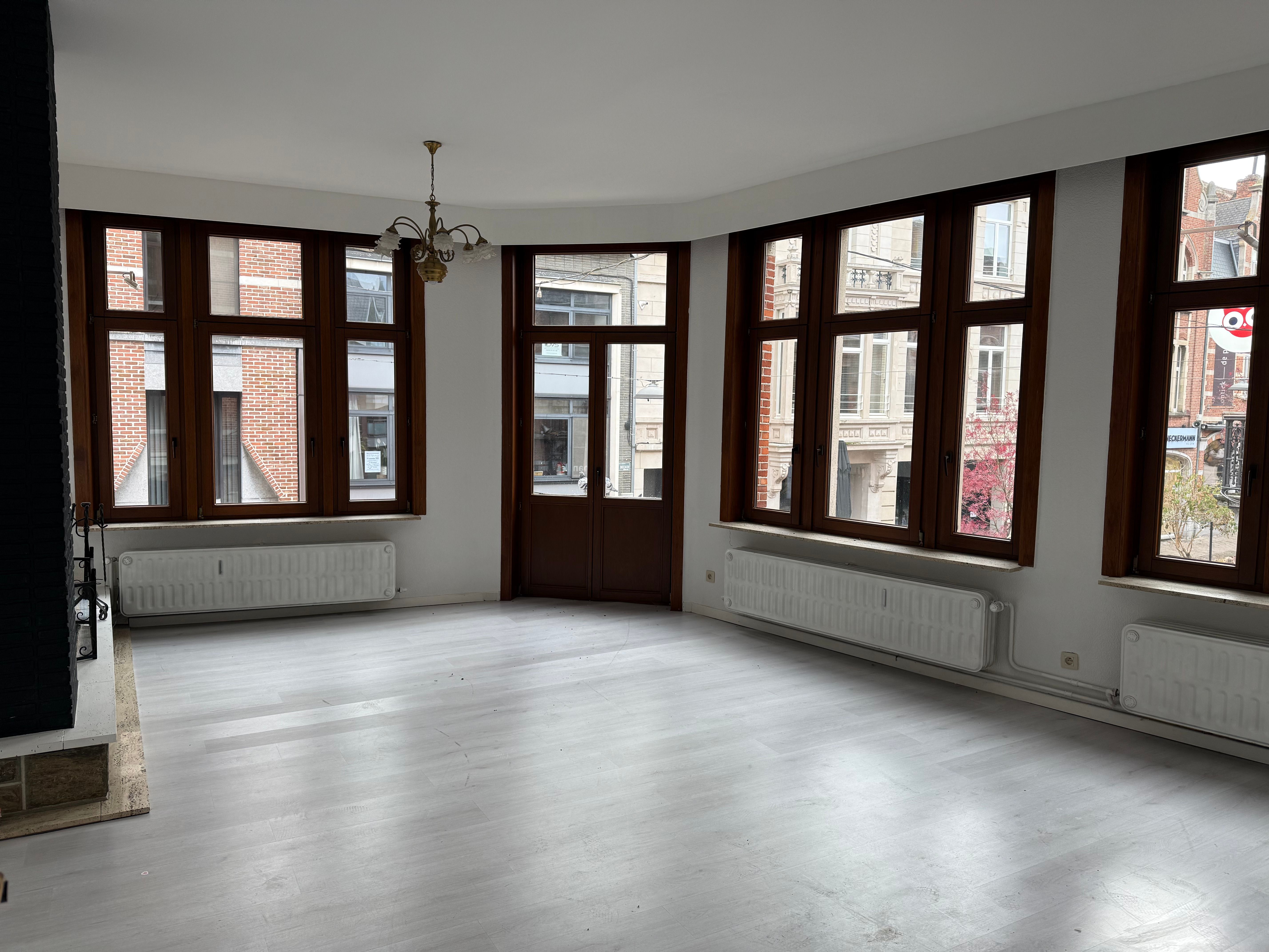 Te huur : Handelspand met woonst foto 4