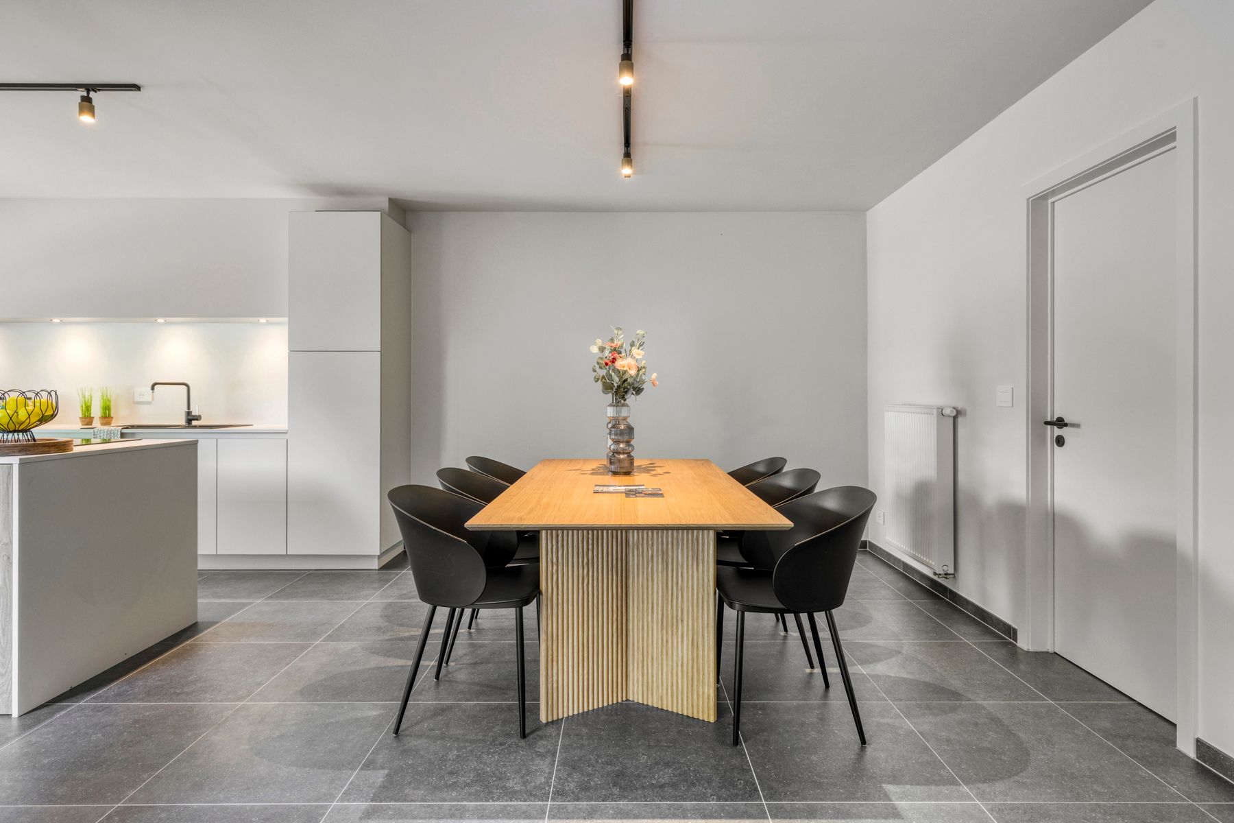 Gerenoveerde woning met 3 slaapkamers foto 5