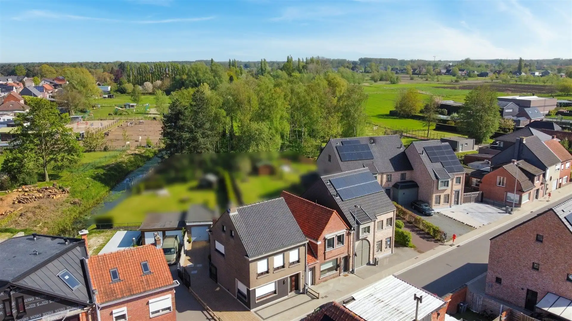 Instapklare starterswoning met 3 slaapkamers en gezellige tuin foto 19