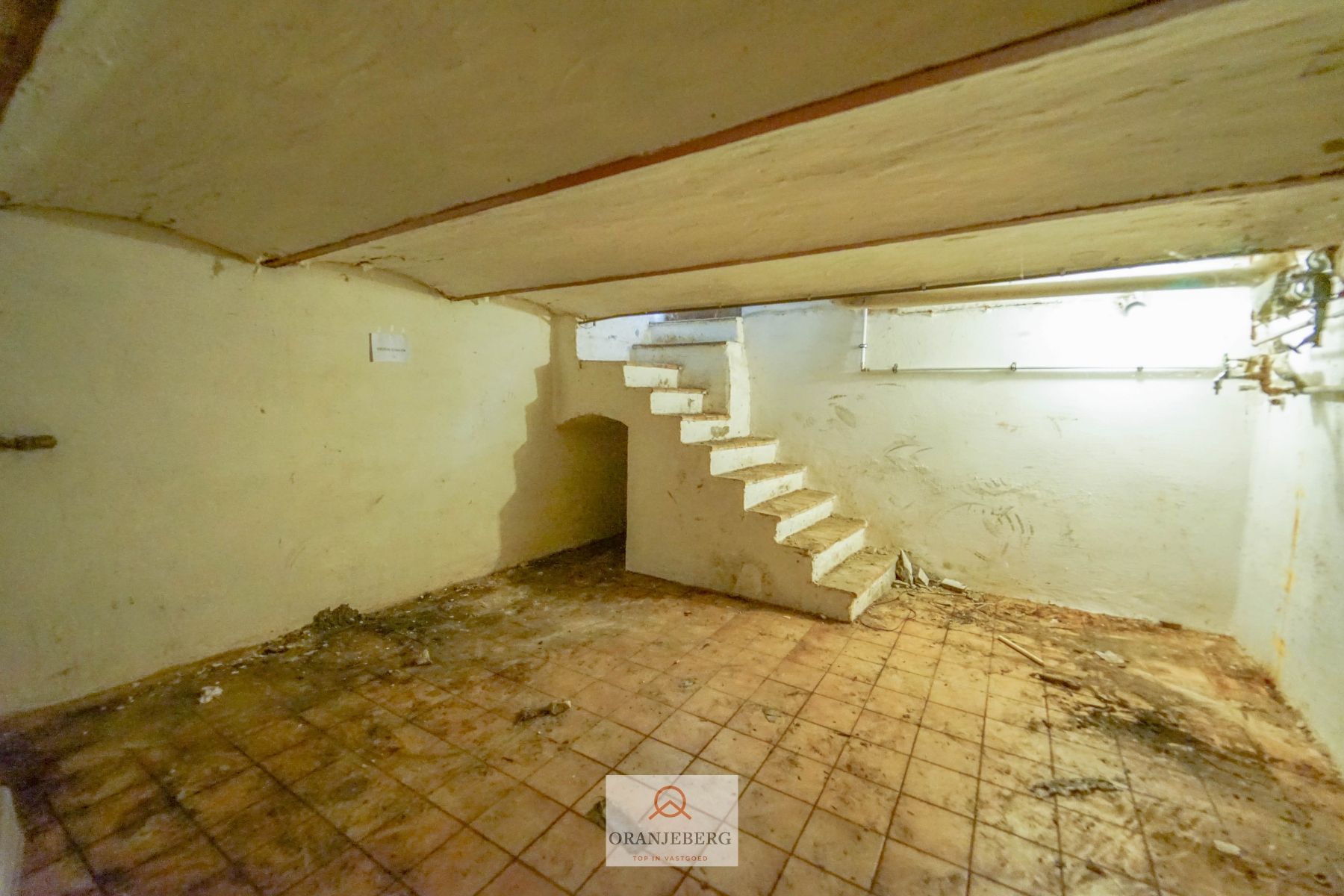 Ideaal te renoveren rijwoning + werkplaats + garage + tuin voor 591m² foto 11