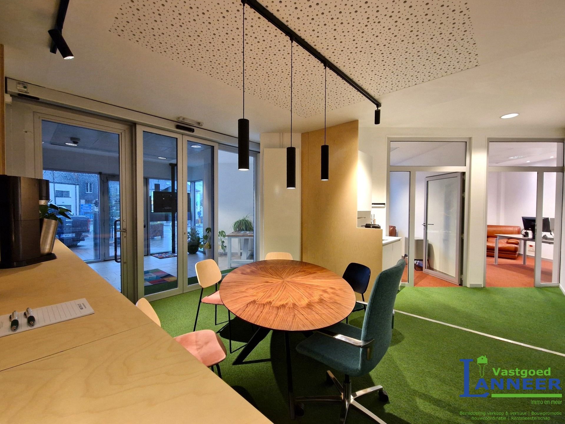 Winkel/kantoorruimte in gemengd handelspand- Centrum Herne foto {{pictureIndex}}