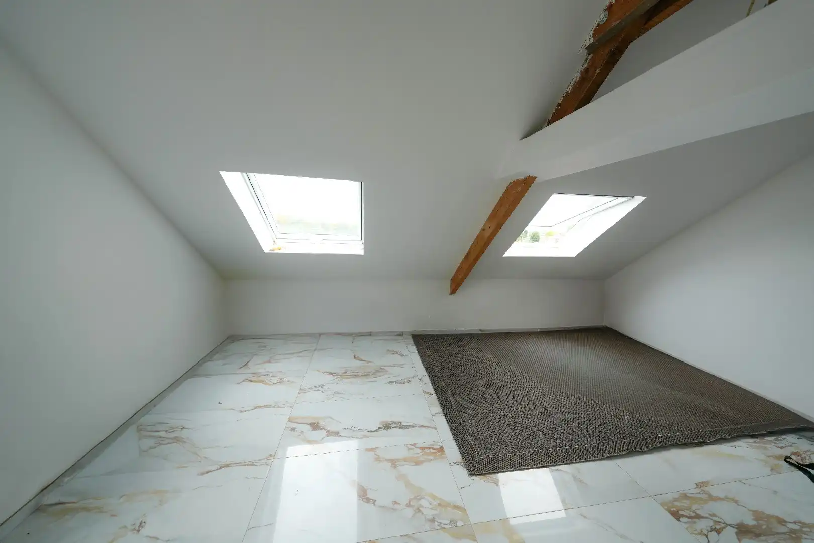 Instapklare woning, gerenoveerd tussen 2017 en 2025 foto 25