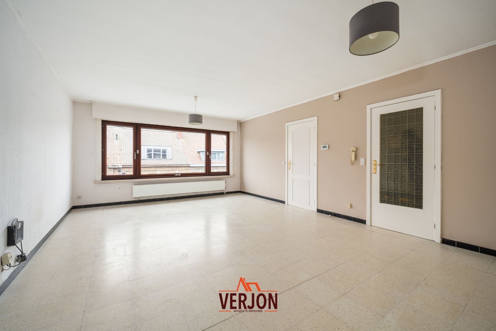 Centraal gelegen appartement met 3 slaapkamers! foto 3