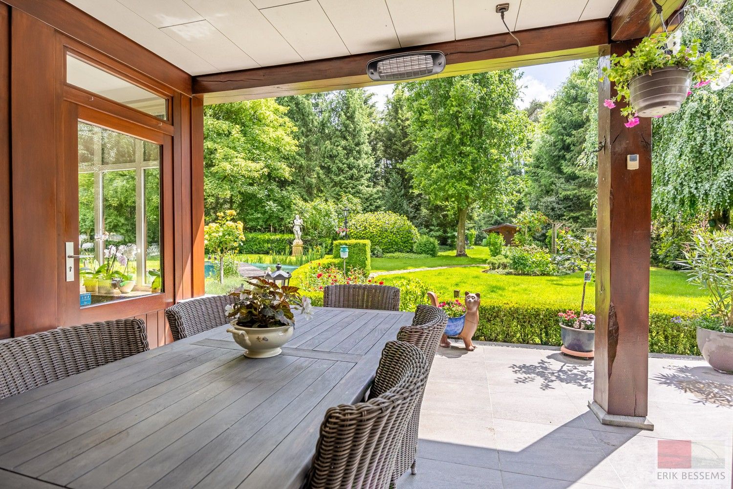 Ruime vrijstaande villa gebouwd in 1989, 365m² woonoppervlakte foto 19