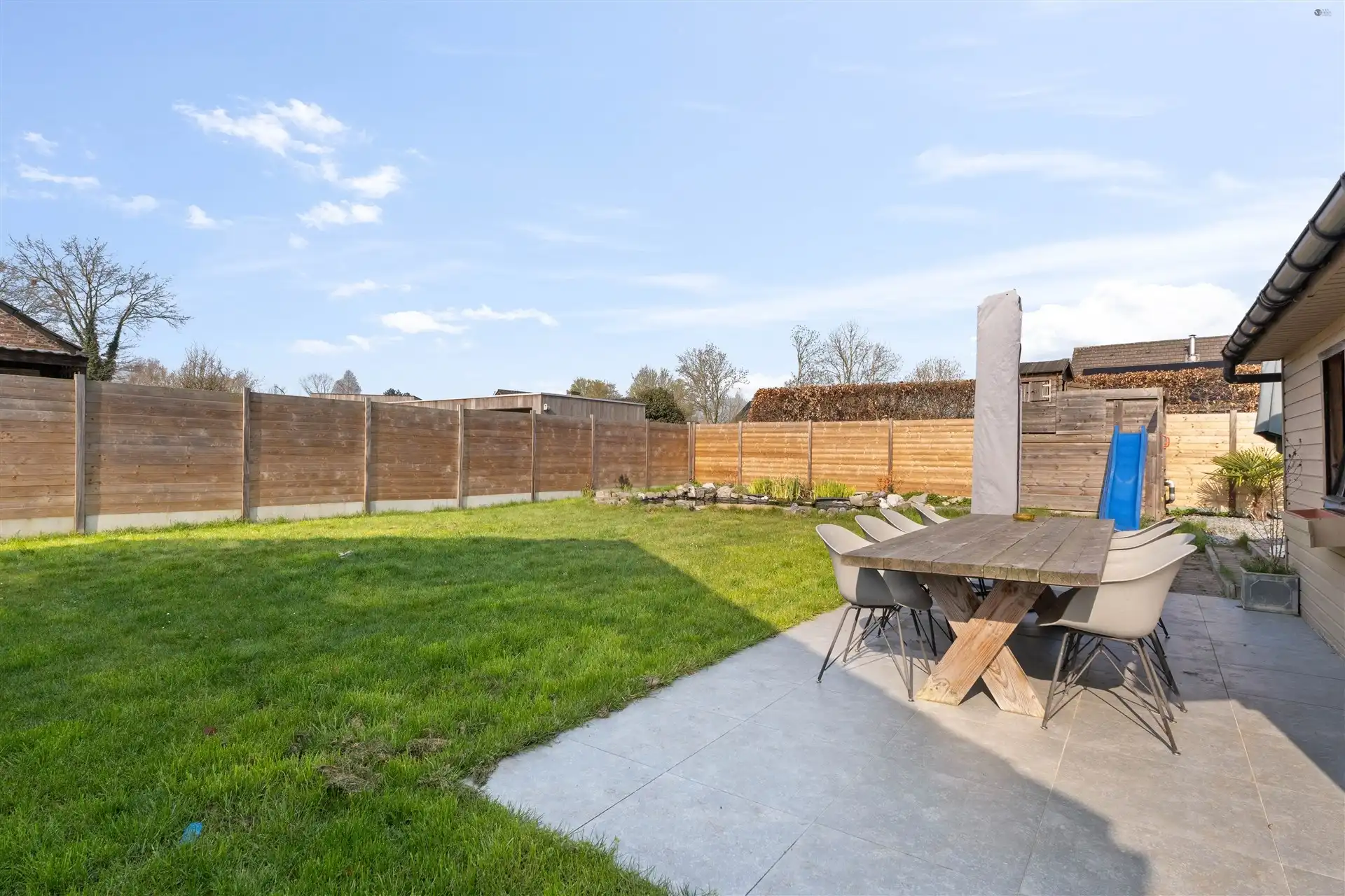 Gerenoveerde bungalow in een rustige woonwijk te Stekene foto 16