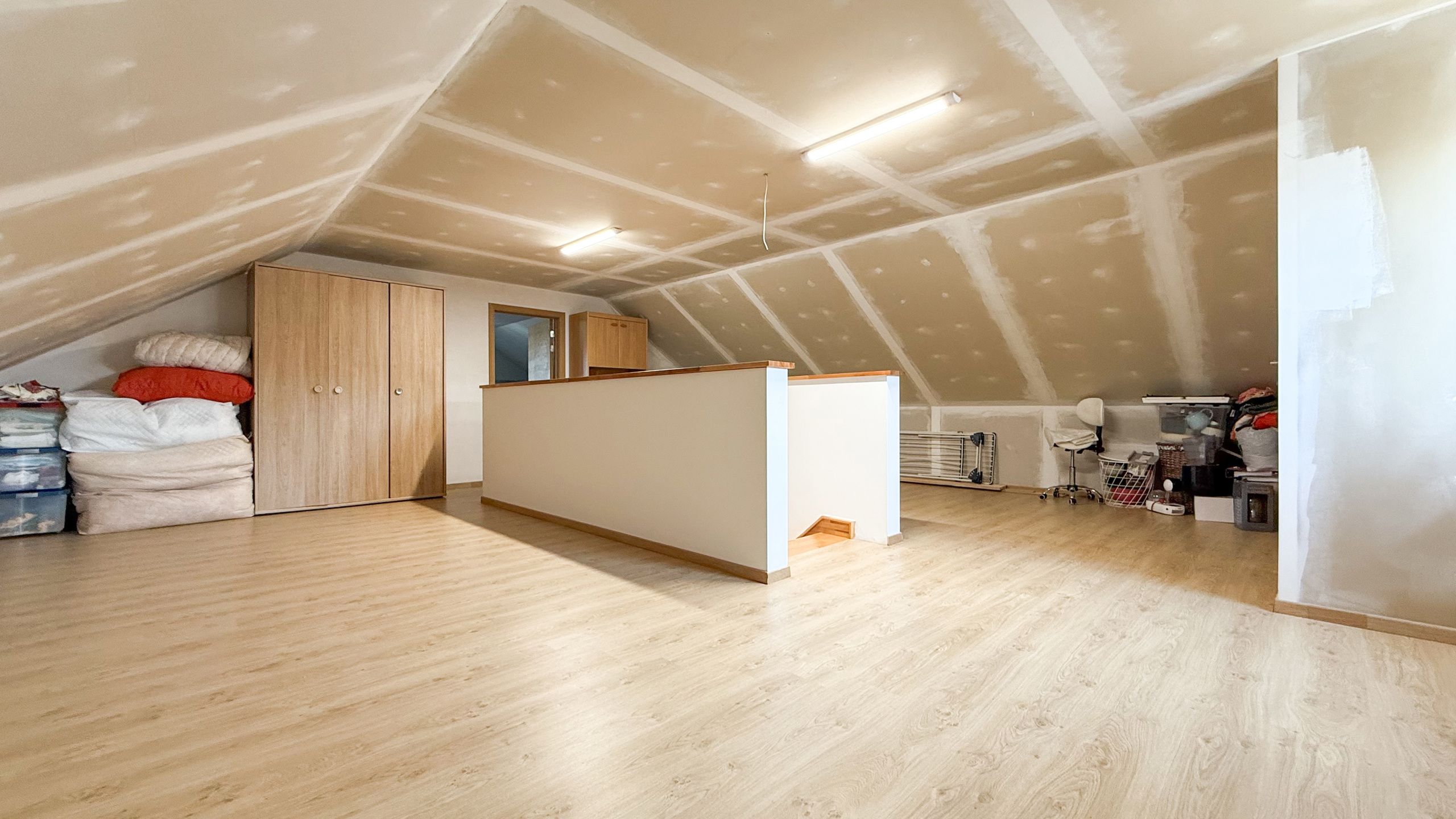 Karaktervolle nieuwbouw villa met 6slpks te Houthalen! foto 40