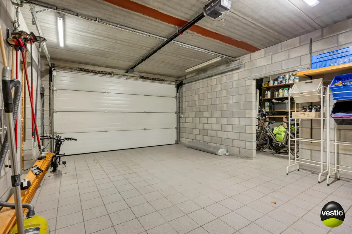 TIJDLOZE MODERNE WONING OP 10A73CA TE HOESELT. foto 35