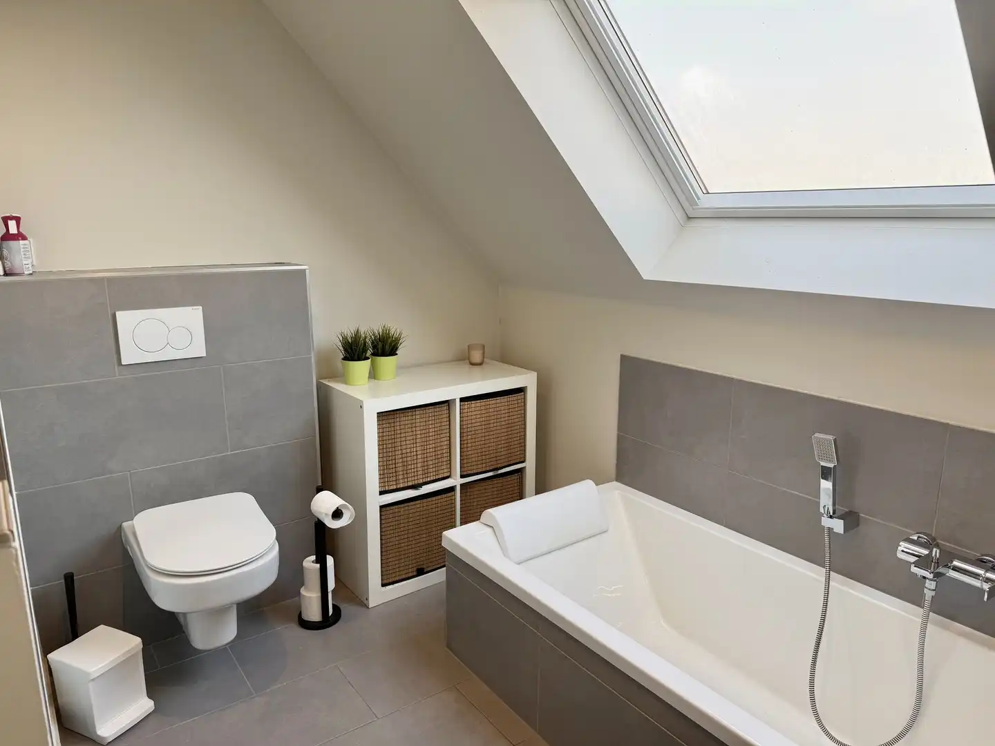 Instapklare én energiezuinige woning met zwemvijver vlak bij yachthaven. foto 13