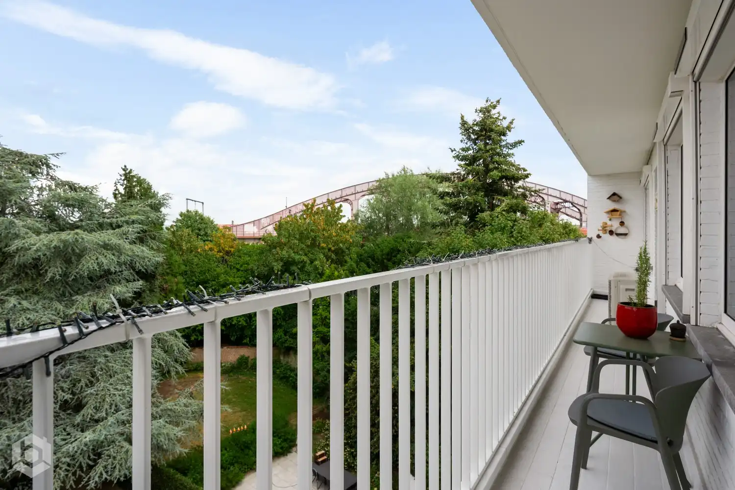 Ruime penthouse met 2 slpkrs, royaal dakterras en ruime garage foto 9