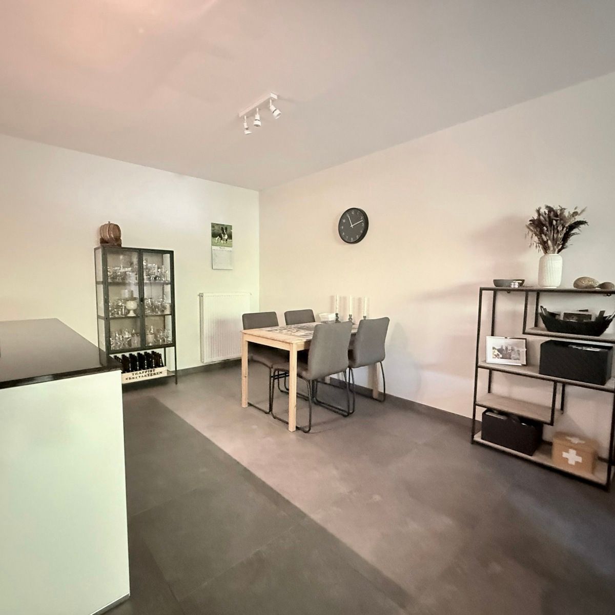 2-slaapkamerappartement gelijkvloers met tuintje foto 4