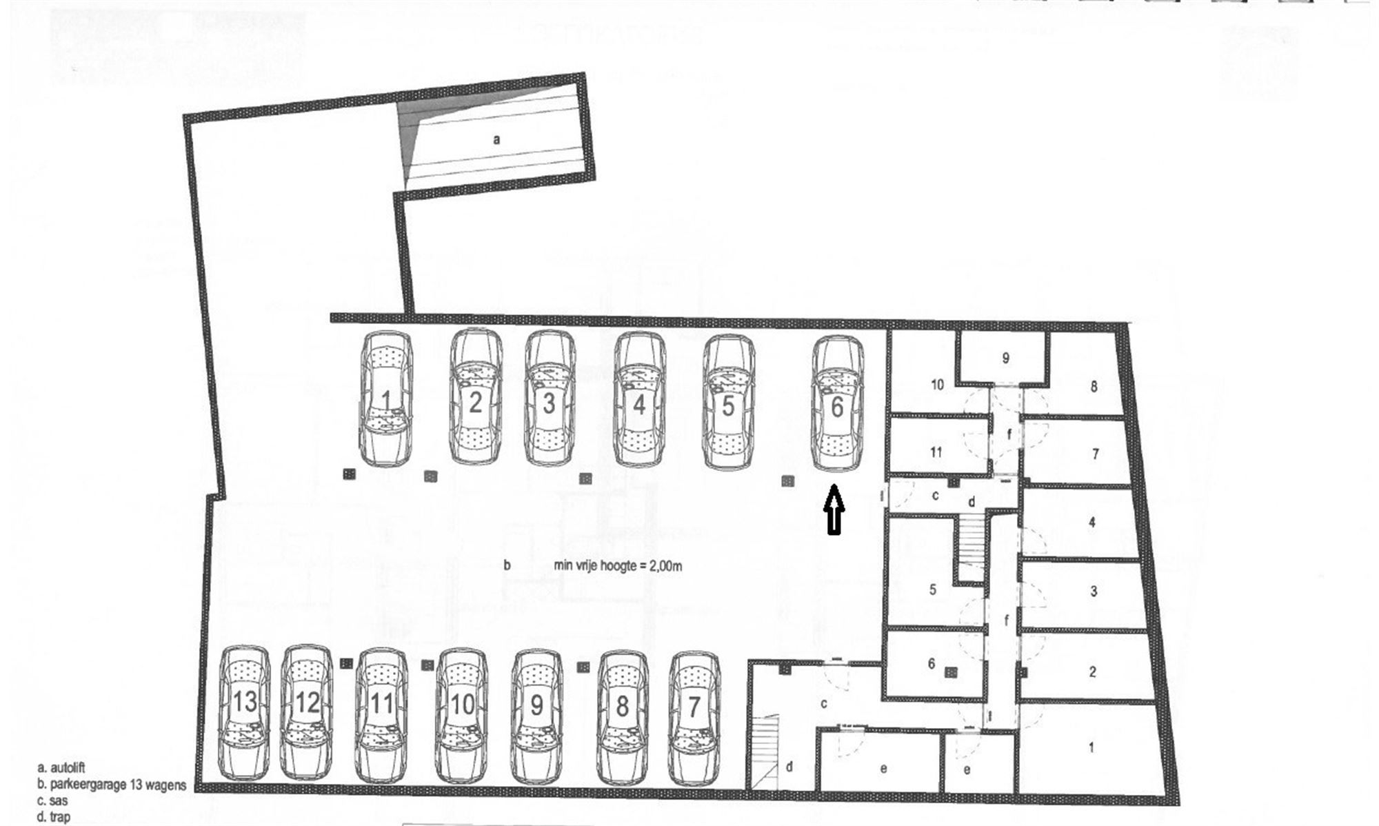 Onmiddellijk beschikbare ondergrondse autostaanplaats(en) via autolift in recente residentie foto 2