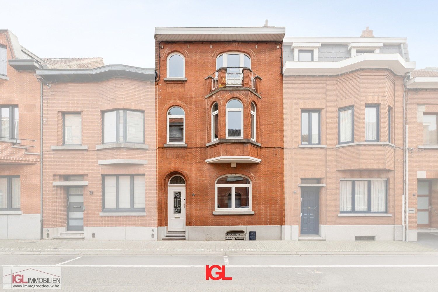 Hoofdfoto van de publicatie: Karaktervolle ééngezinswoning met 4 slaapkamers en mooie tuin in het centrum van Ruisbroek