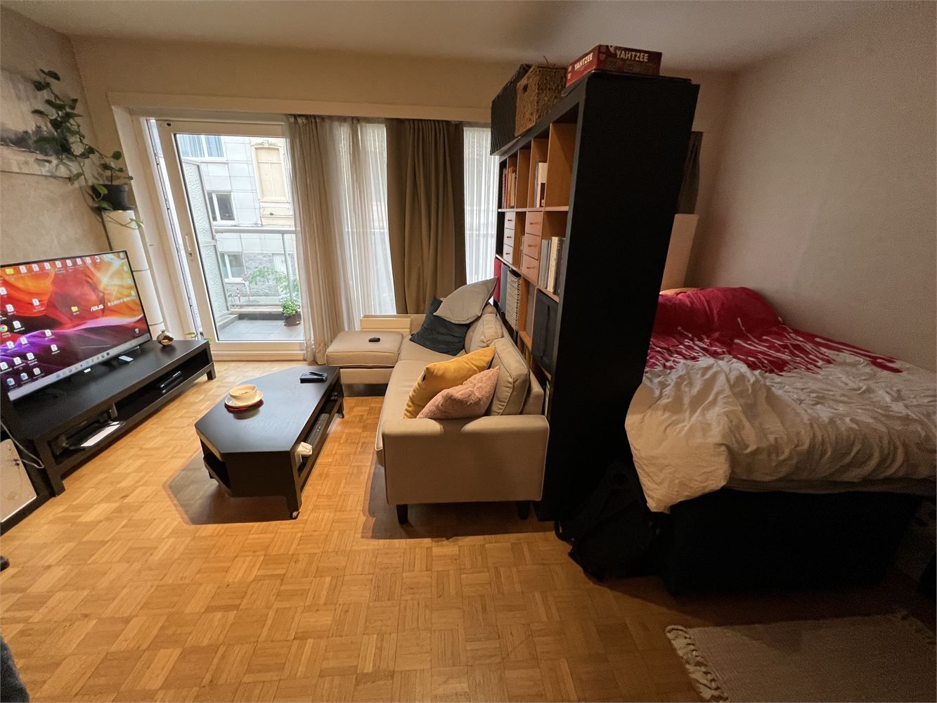 Lichtrijke studio met terras te huur in Leuven centrum! foto 4