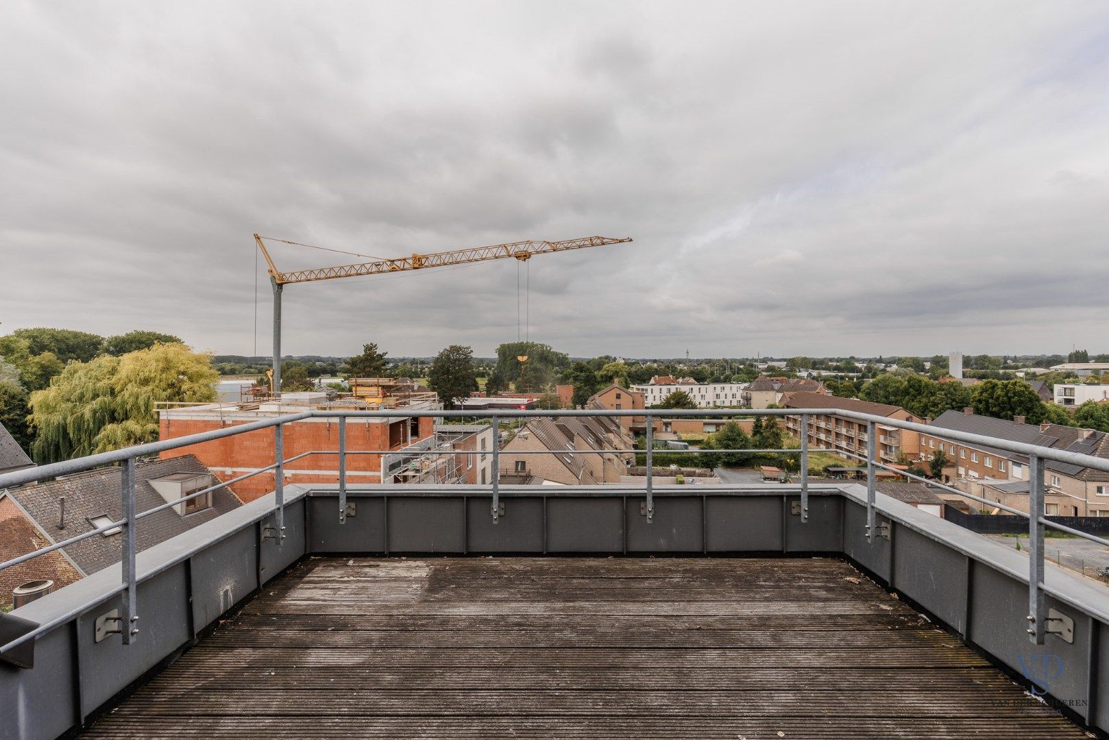Ruim en stijlvol duplex appartement met twee terrassen foto 8