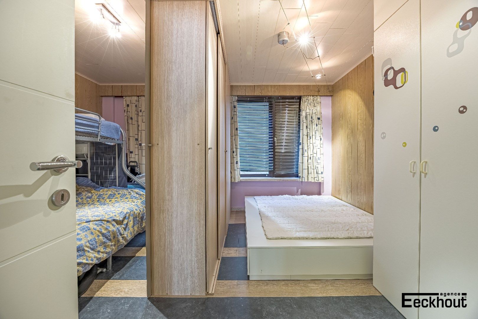 Instapklaar appartement op enkele passen van het strand! foto 11