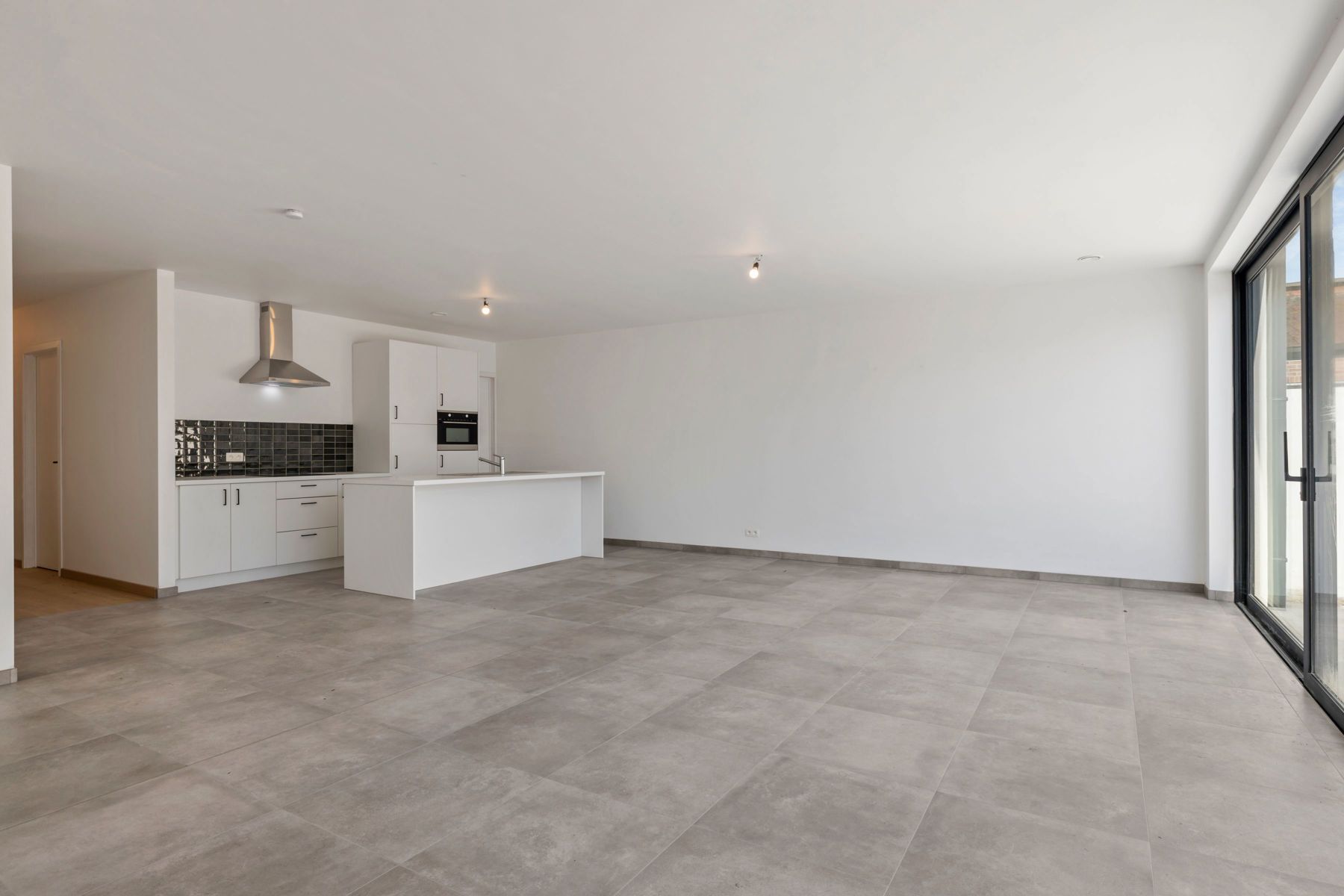 Gelijkvloers nieuwbouwappartement met ruim terras. foto 3