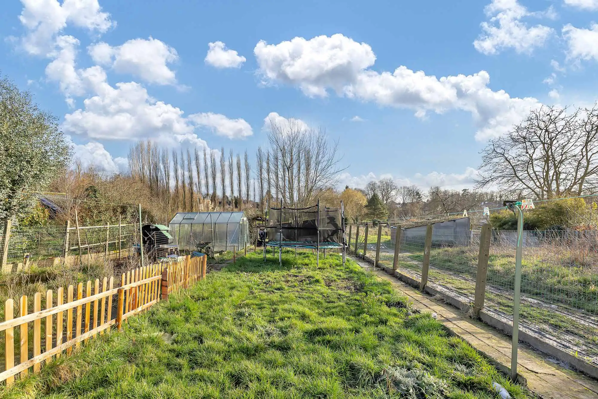 Rustig gelegen woning met 4 slpk en garage foto 24