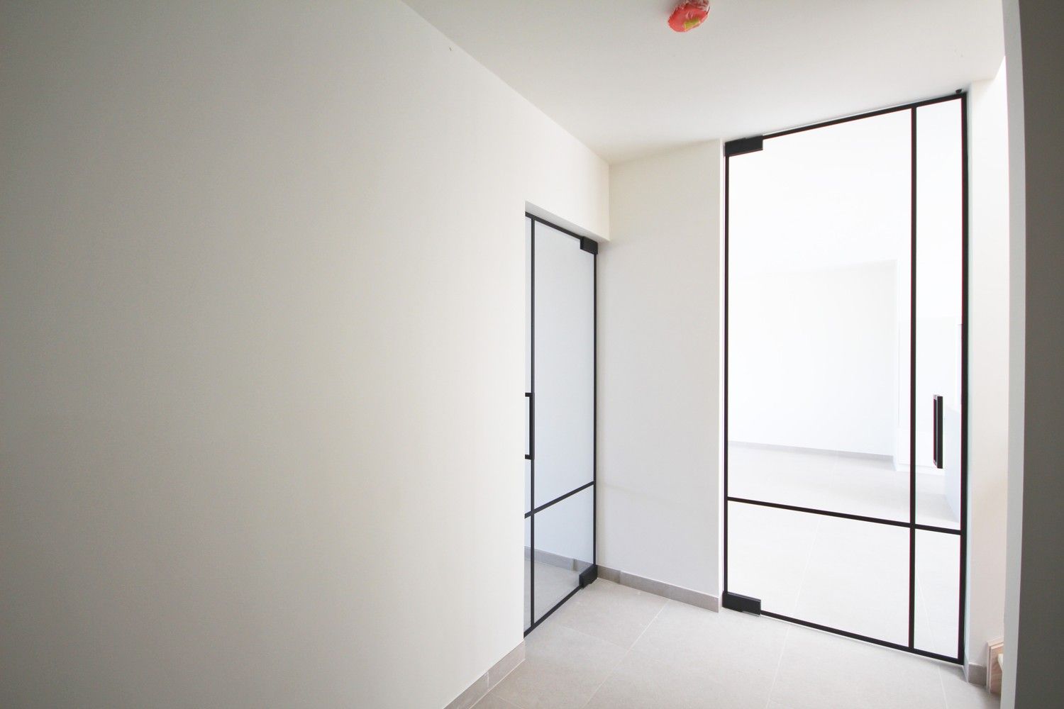 Instapklare nieuwbouw duplex te huur in Sint-Truiden! foto 2