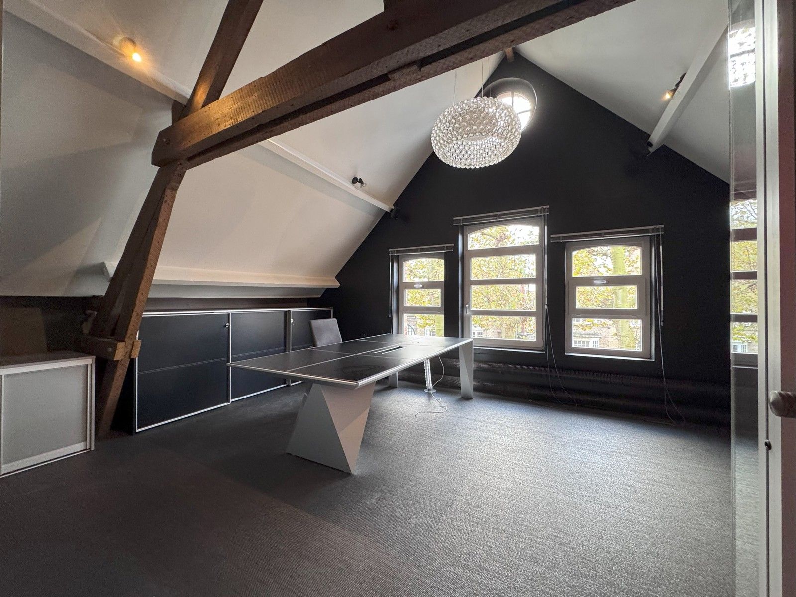 Inspirerende werk-/woonplek te Brugge. foto 21