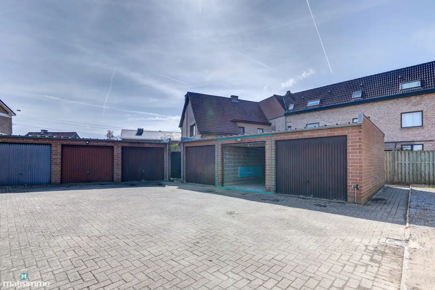 RUIM APPARTEMENT MET 3 SLAAPKAMERS, BALKON, KELDERBERGING EN GARAGEBOX IN BEVERST foto 18